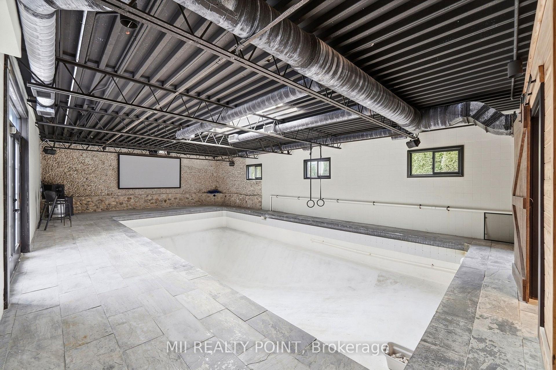 Photo 38 of 881 Danforth Place, Burlington, Bayview — HOMEH