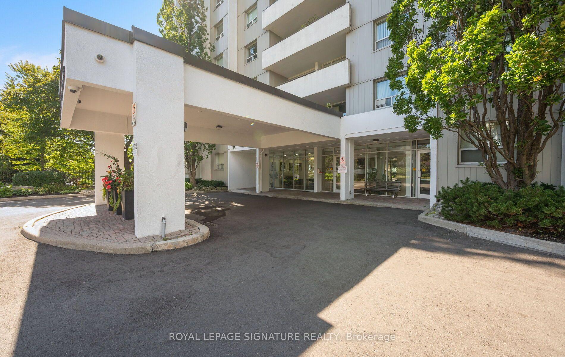Photo 4 of Unit 901, 14 Neilson Drive, Etobicoke, Markland Wood — HOMEH