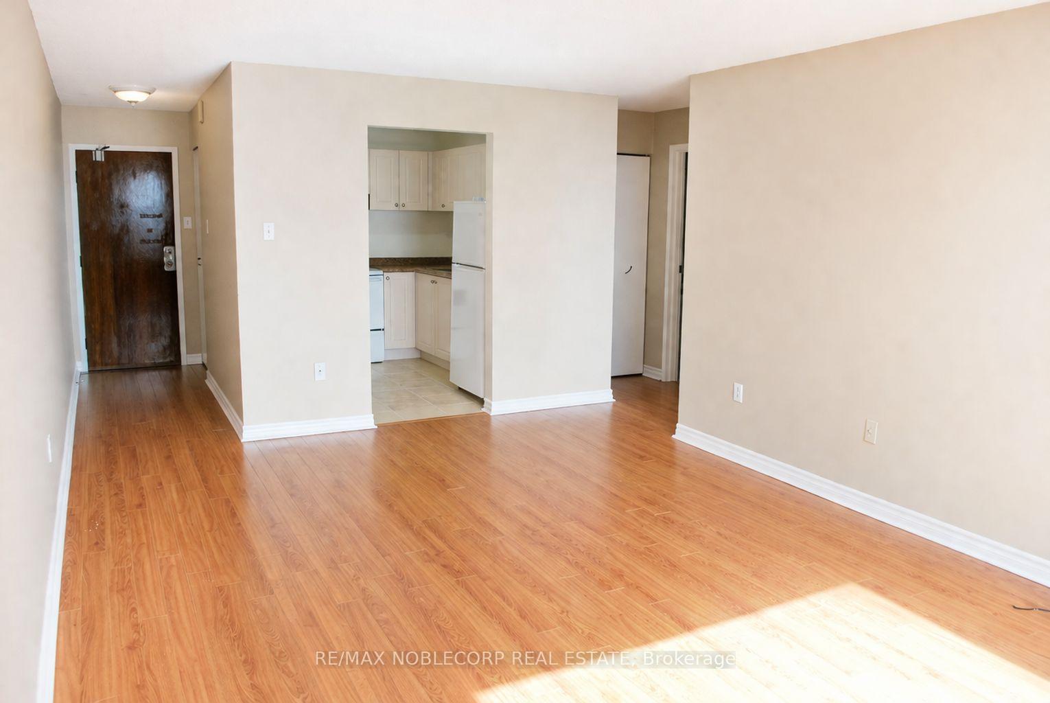 Photo 2 of Unit 901, 64 Benton Street, Kitchener, Cedar Hill — HOMEH