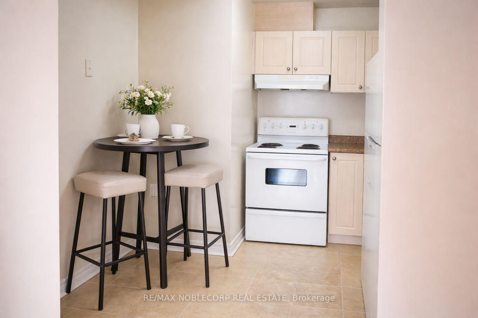 Photo 3 of Unit 901, 64 Benton Street, Kitchener, Cedar Hill — HOMEH
