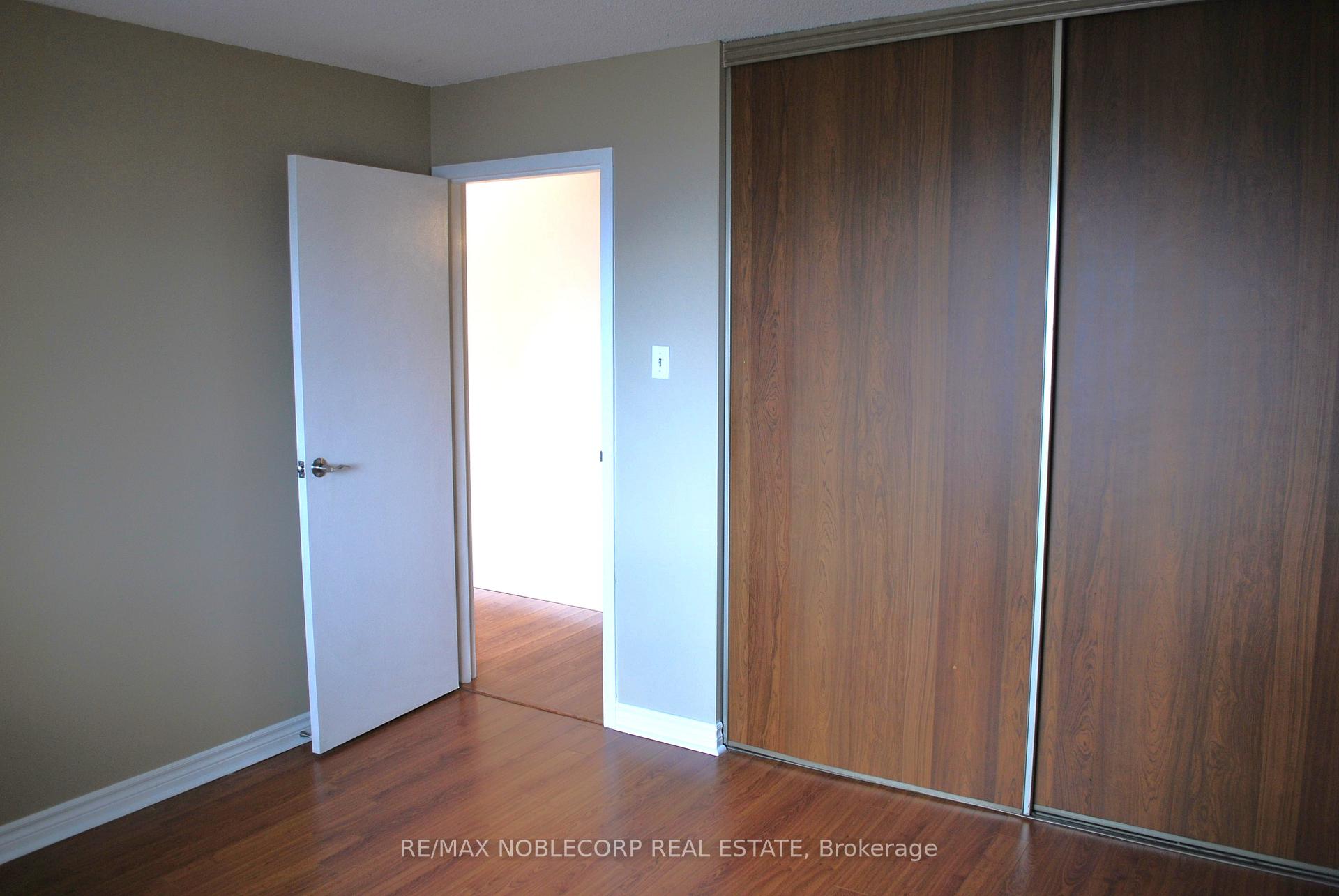 Photo 5 of Unit 901, 64 Benton Street, Kitchener, Cedar Hill — HOMEH