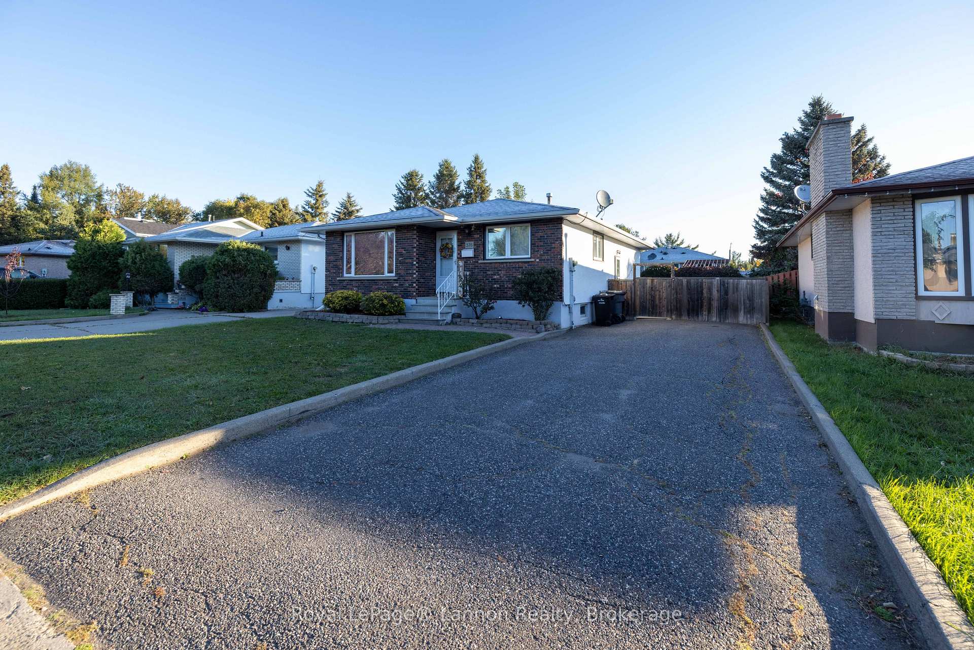 Photo 1 of 376 Ryerson Crescent, Thunder Bay, College Park — HOMEH