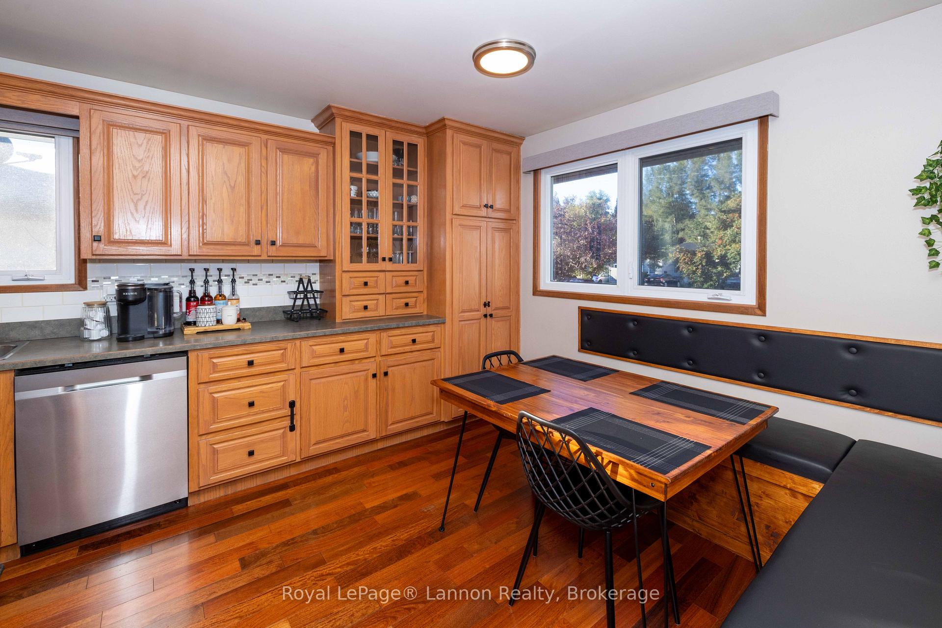 Photo 8 of 376 Ryerson Crescent, Thunder Bay, College Park — HOMEH