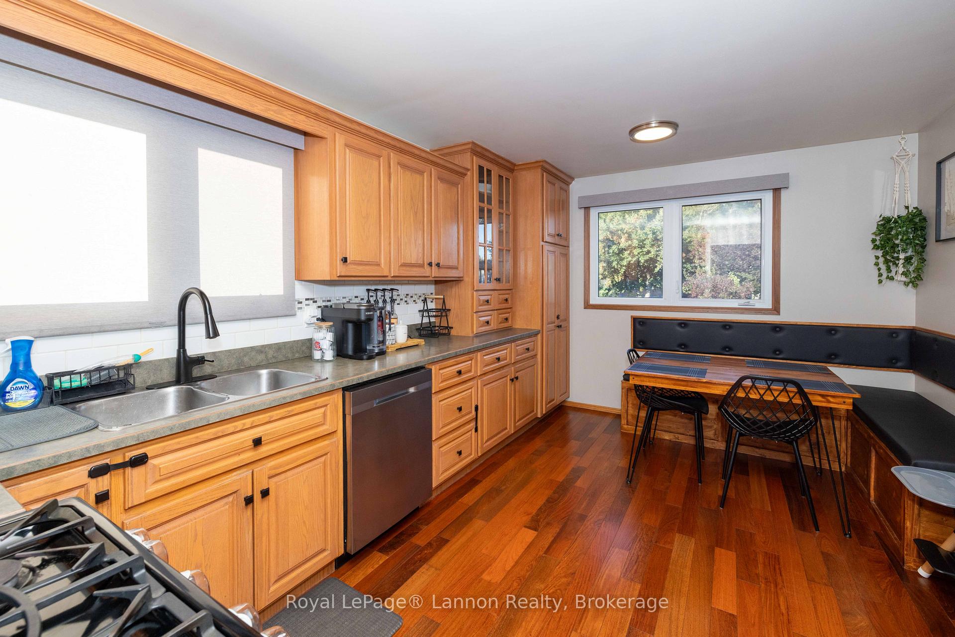 Photo 10 of 376 Ryerson Crescent, Thunder Bay, College Park — HOMEH