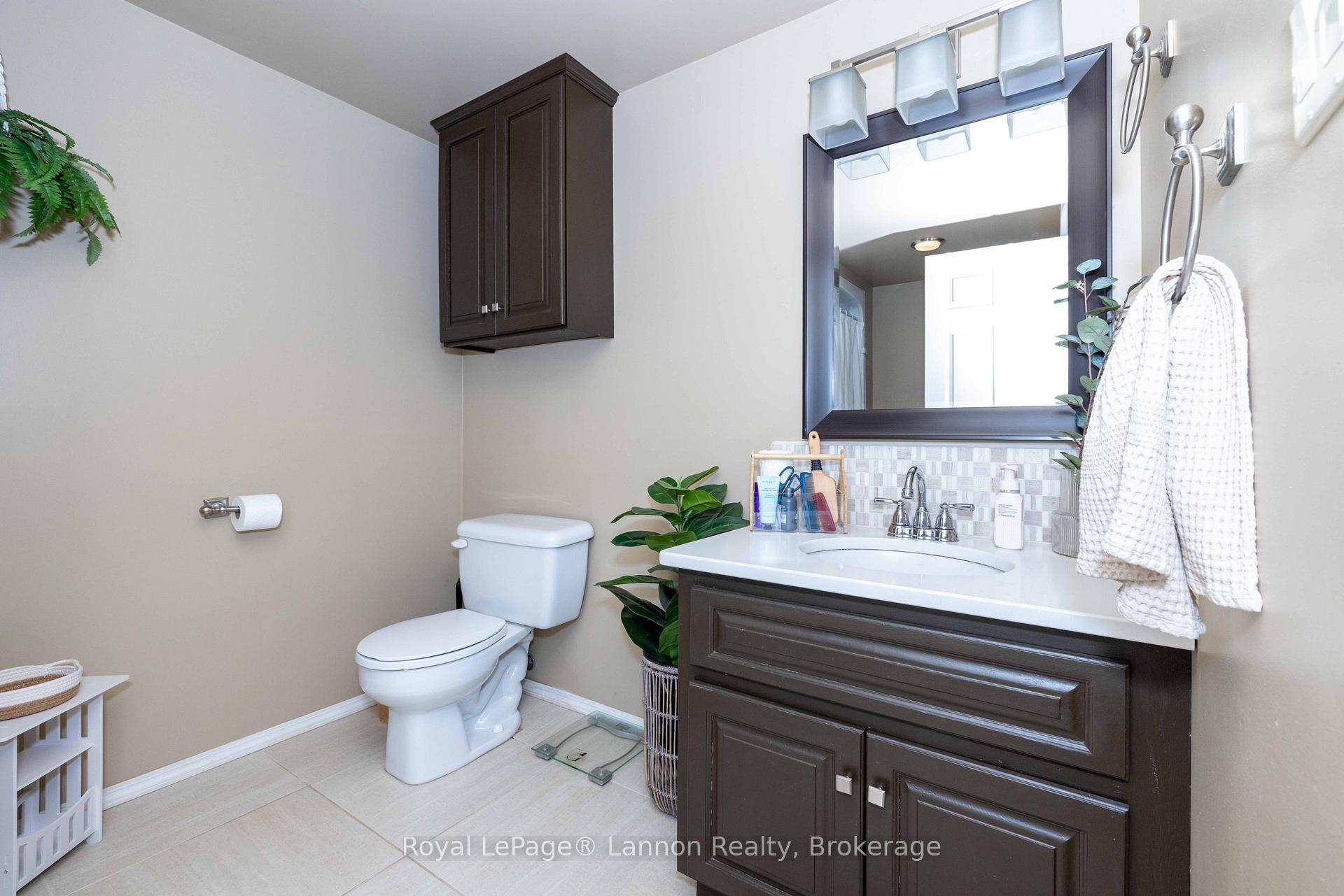 Photo 21 of 376 Ryerson Crescent, Thunder Bay, College Park — HOMEH