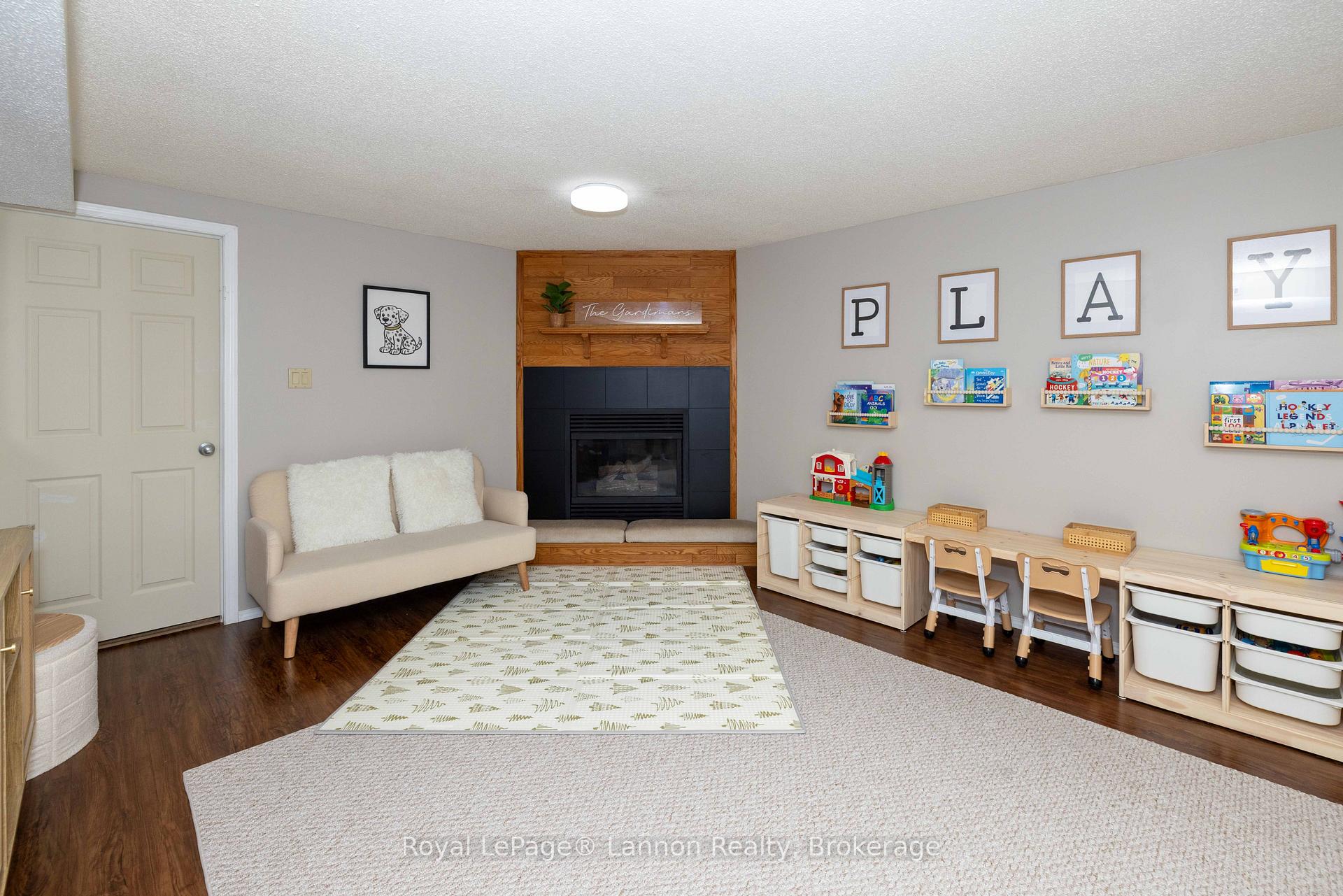 Photo 26 of 376 Ryerson Crescent, Thunder Bay, College Park — HOMEH