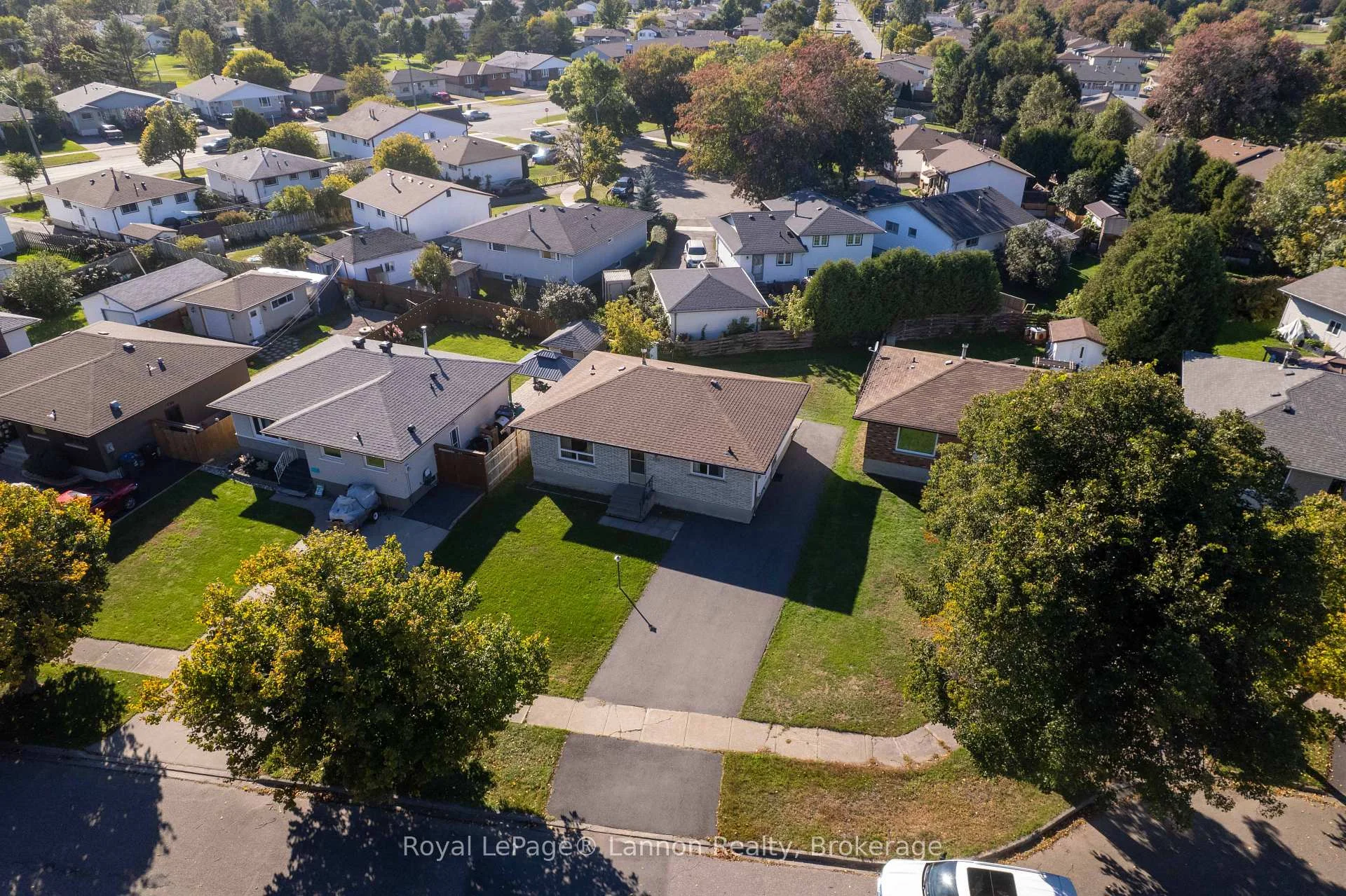 Photo 24 of 376 Ryerson Crescent, Thunder Bay, College Park — HOMEH