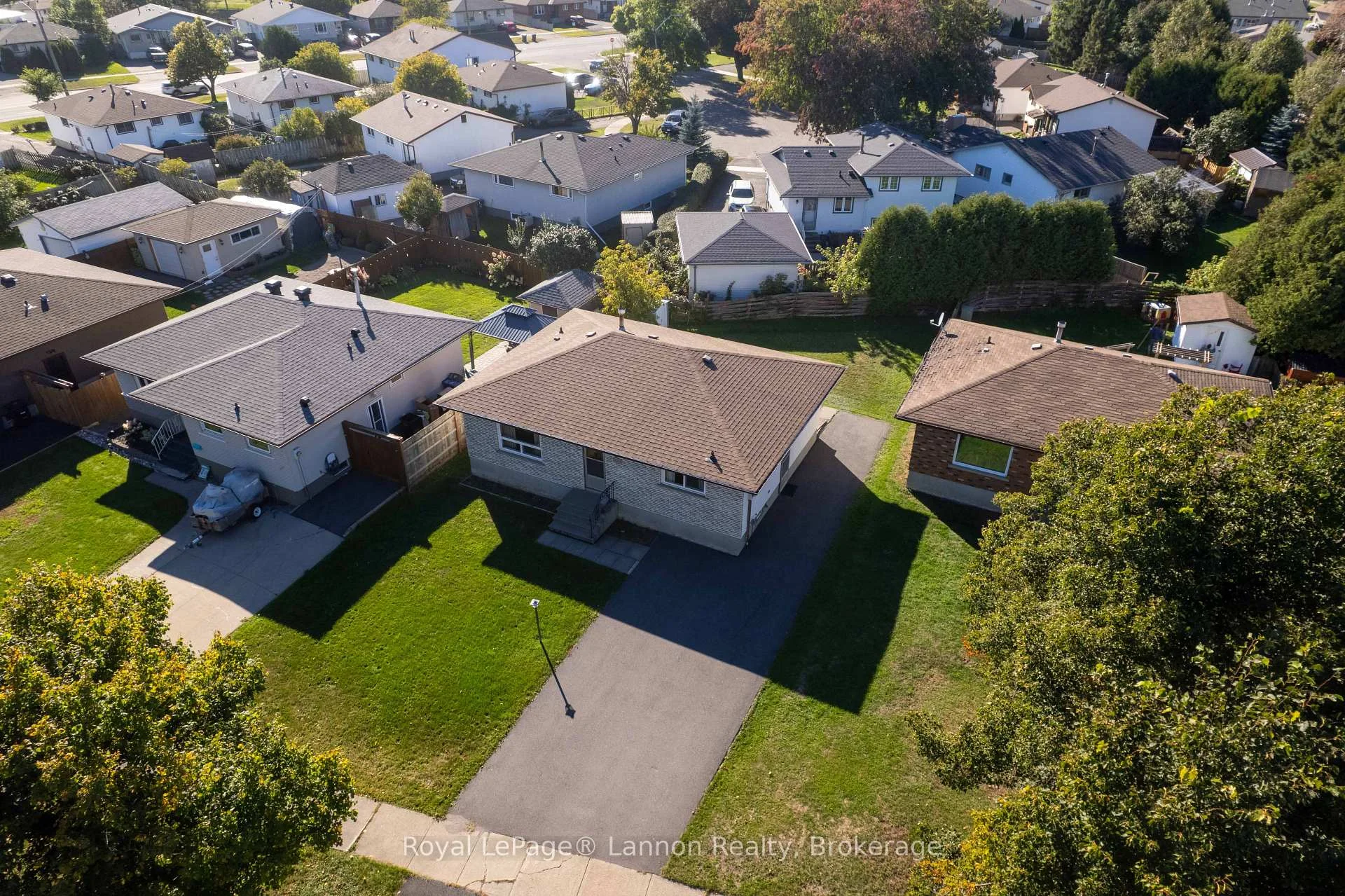 Photo 30 of 376 Ryerson Crescent, Thunder Bay, College Park — HOMEH