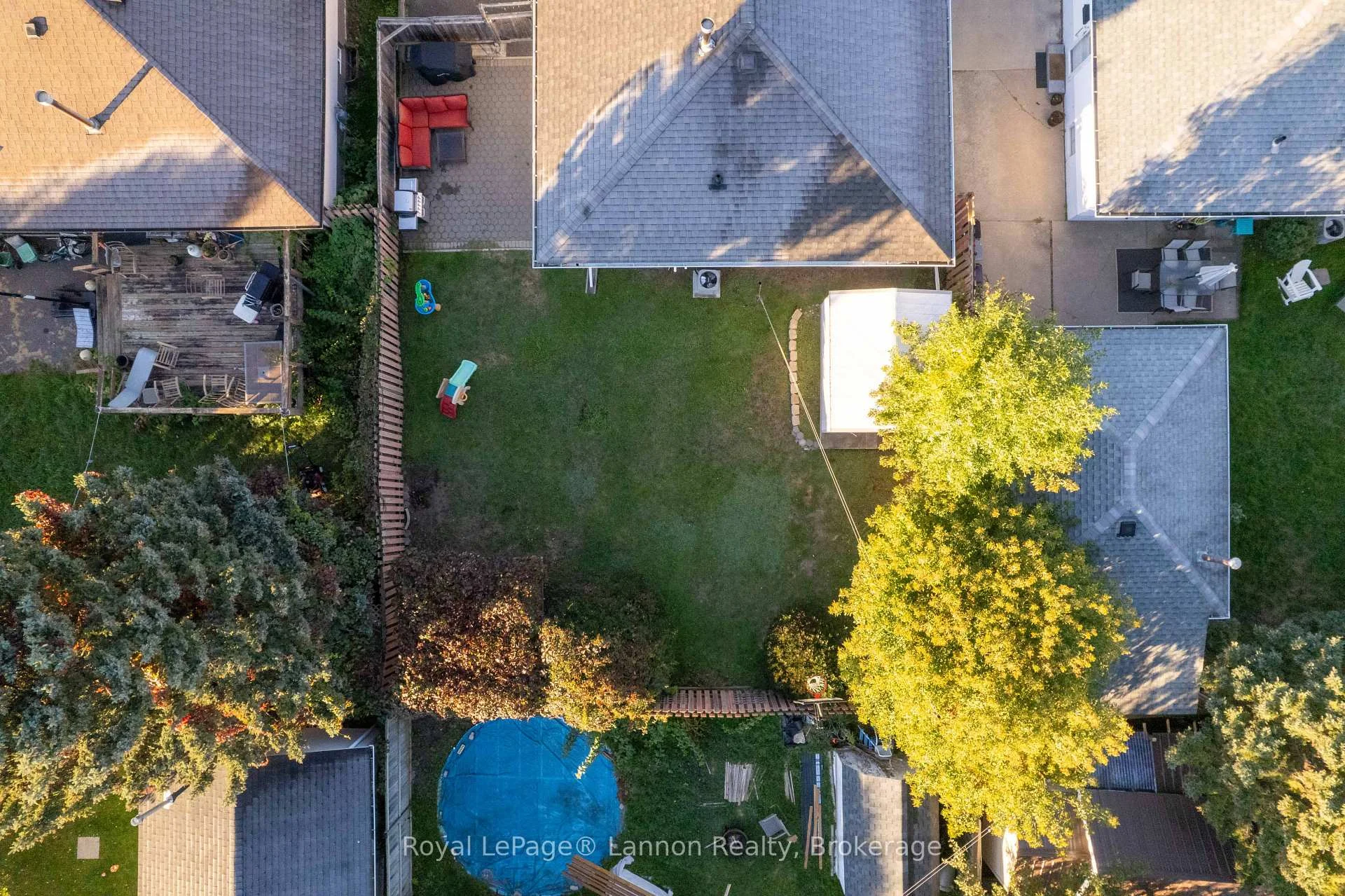 Photo 35 of 376 Ryerson Crescent, Thunder Bay, College Park — HOMEH