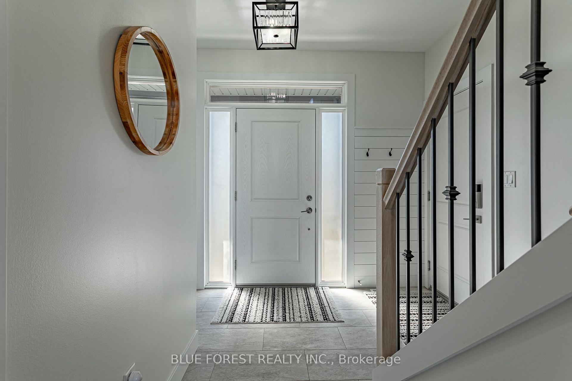 Photo 9 of 106 Spencer Avenue, Lucan Biddulph, Lucan — HOMEH