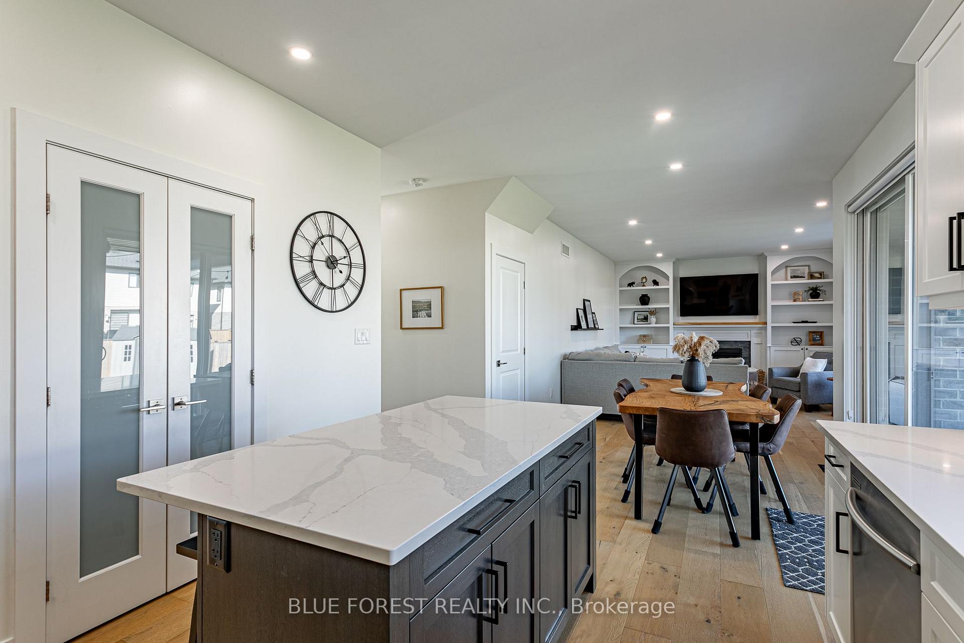 Photo 15 of 106 Spencer Avenue, Lucan Biddulph, Lucan — HOMEH