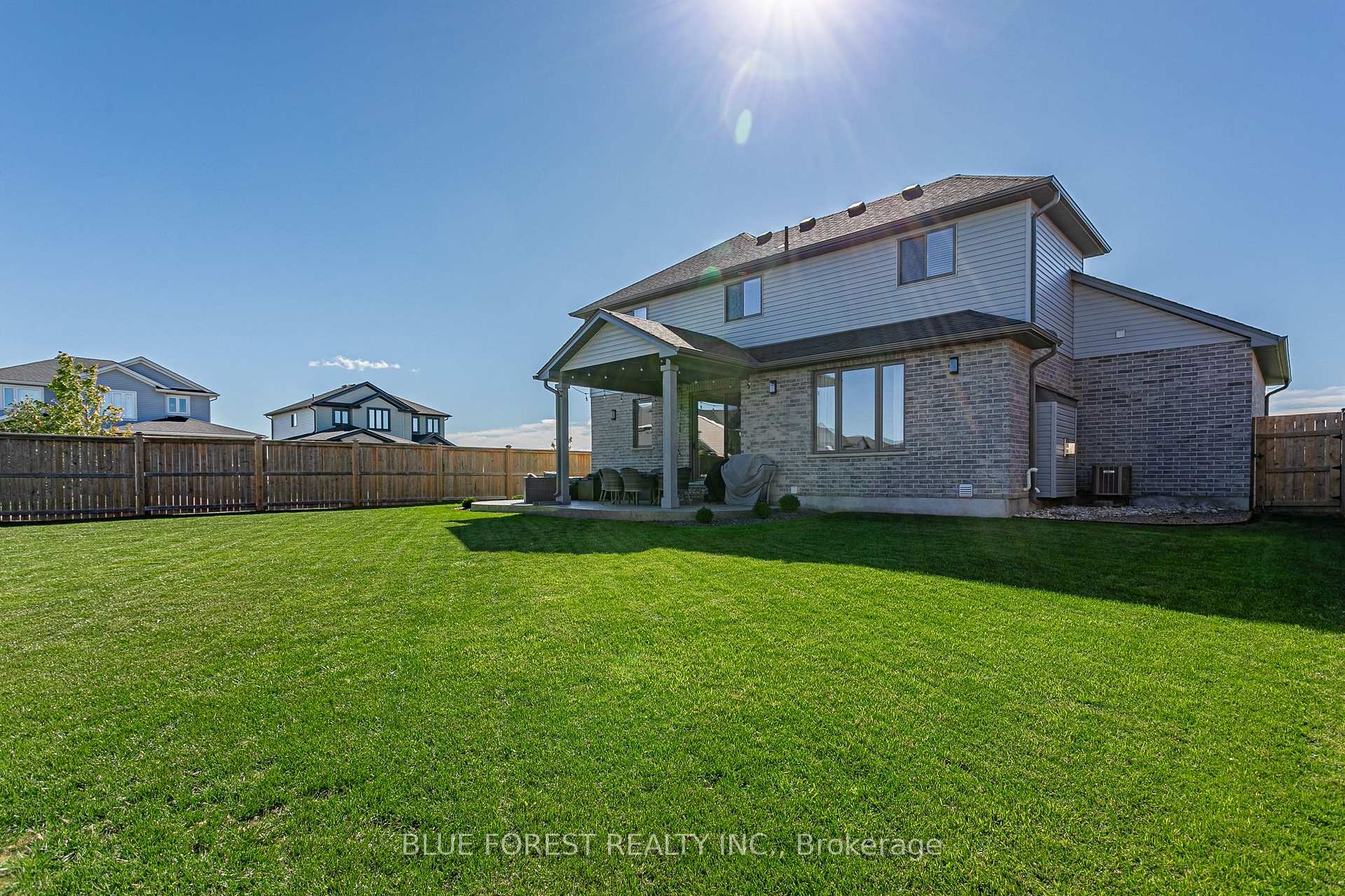 Photo 41 of 106 Spencer Avenue, Lucan Biddulph, Lucan — HOMEH