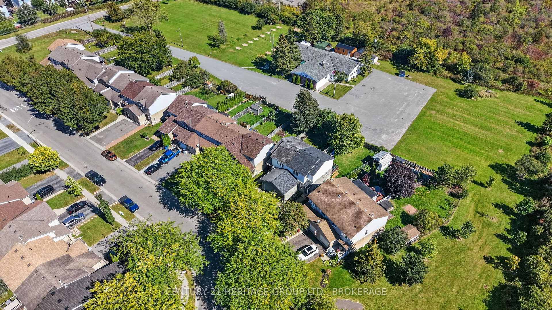Photo 39 of 71 Rose Abbey Drive, Kingston, Kingston East (Incl Barret Crt) — HOMEH