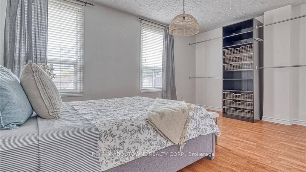Photo 18 of 43 Crooks Street, Hamilton, Strathcona — HOMEH