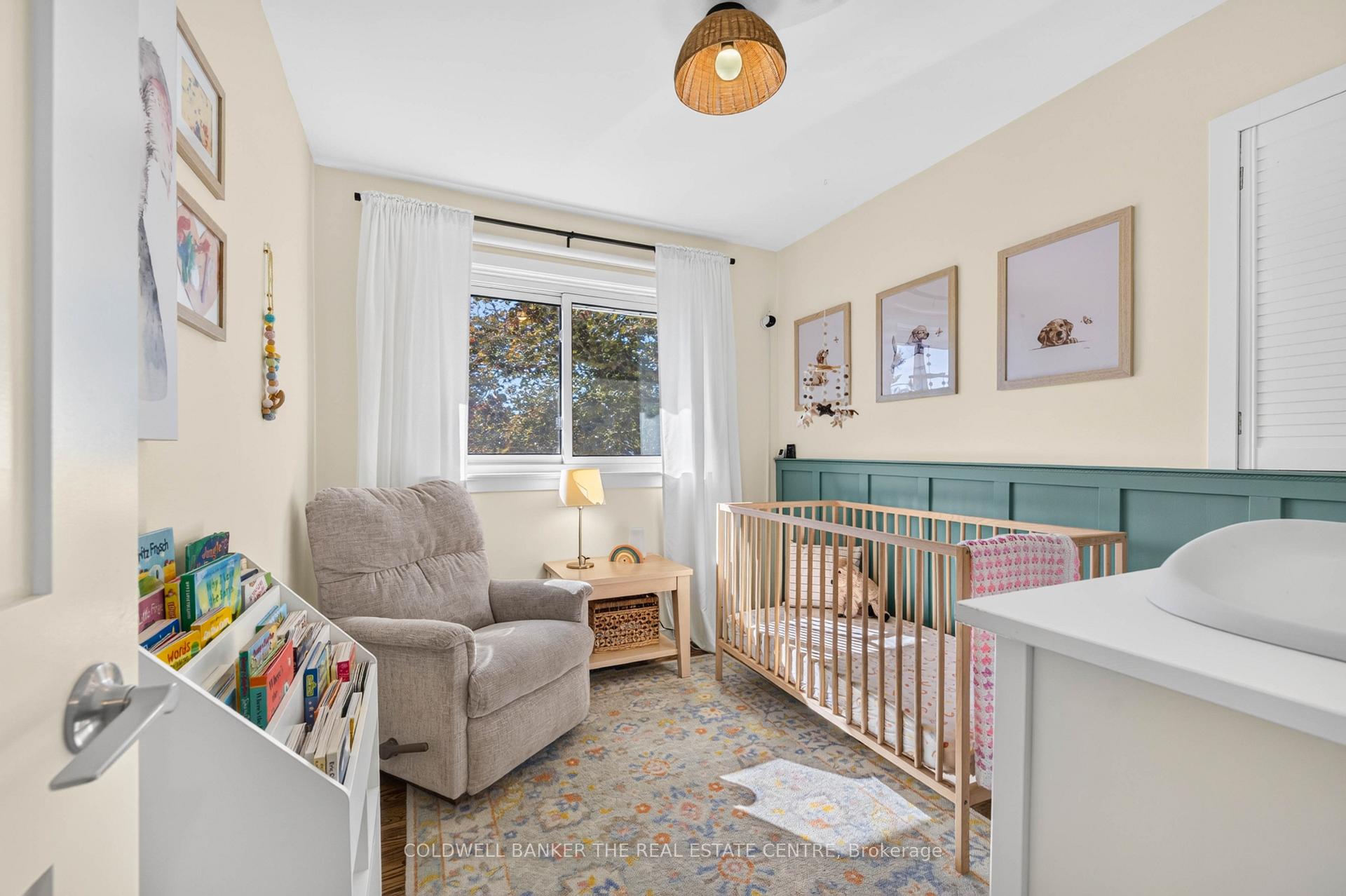 Photo 15 of 127 Roxborough Road, Newmarket, Gorham-College Manor — HOMEH