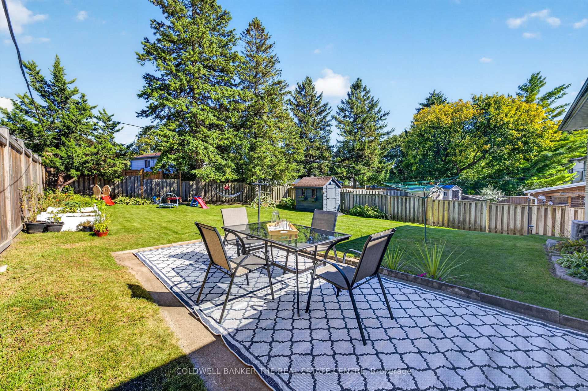 Photo 21 of 127 Roxborough Road, Newmarket, Gorham-College Manor — HOMEH