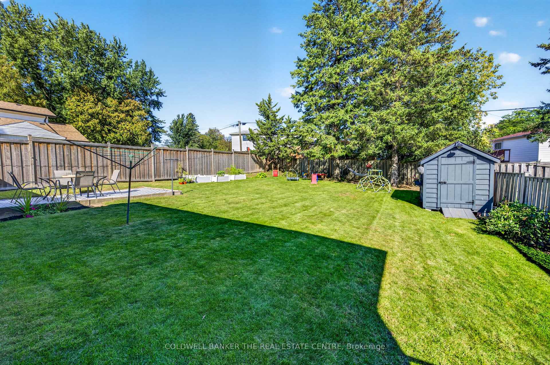Photo 22 of 127 Roxborough Road, Newmarket, Gorham-College Manor — HOMEH