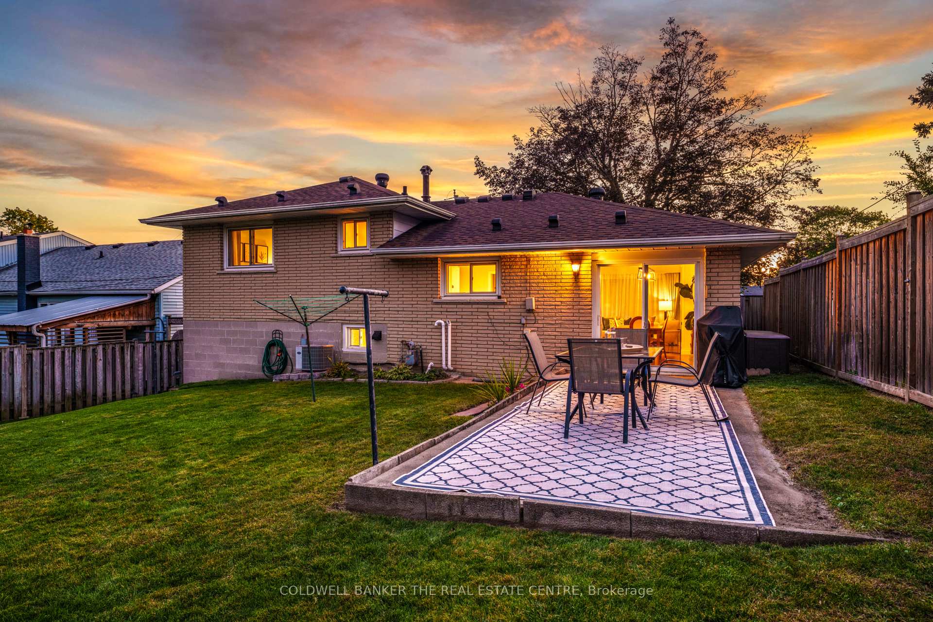 Photo 23 of 127 Roxborough Road, Newmarket, Gorham-College Manor — HOMEH