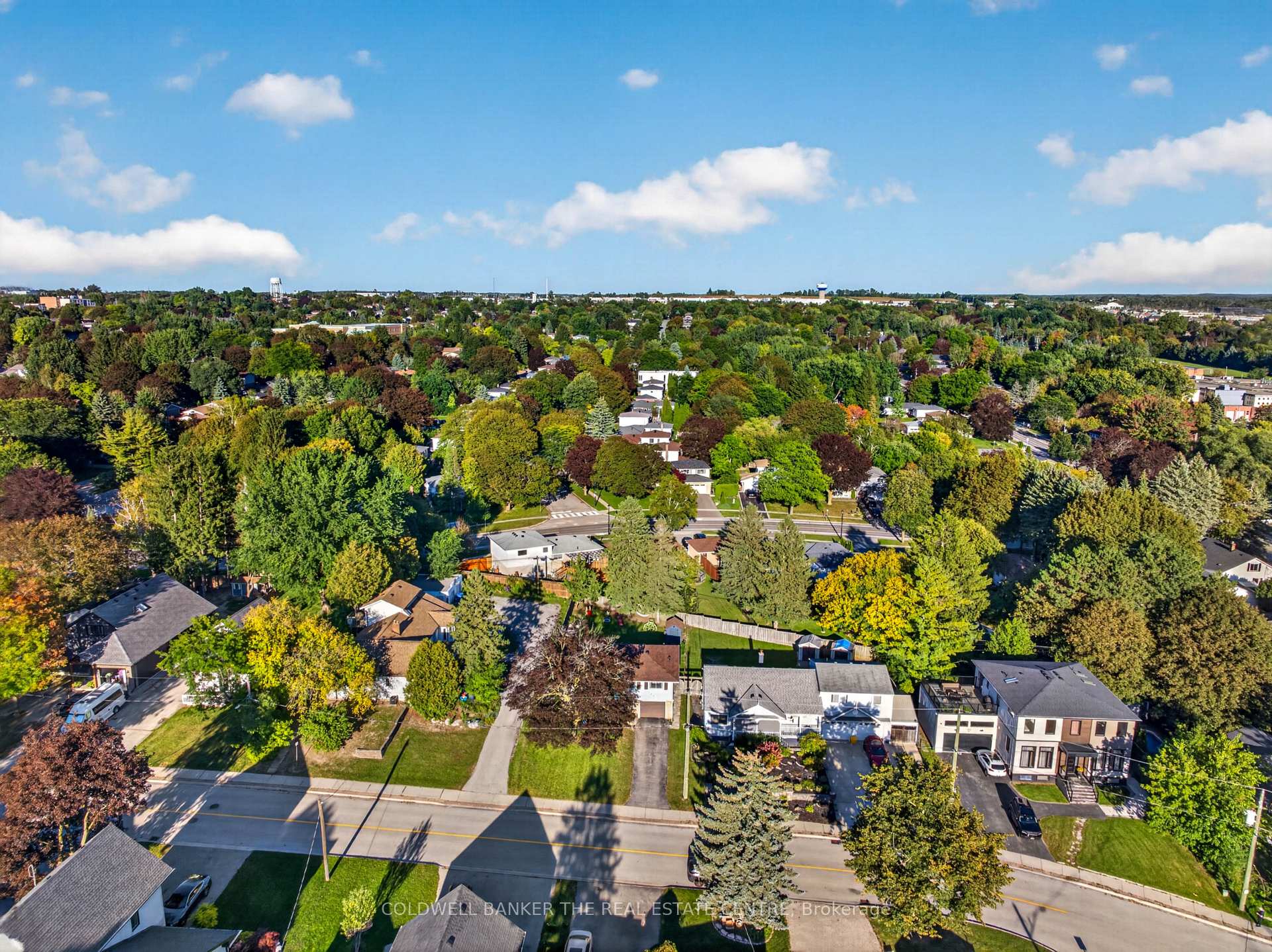 Photo 25 of 127 Roxborough Road, Newmarket, Gorham-College Manor — HOMEH