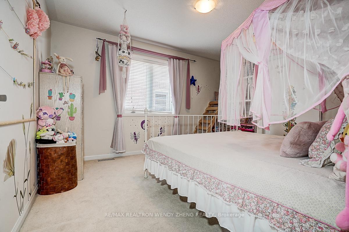 Photo 22 of 10 Collie Crescent, Whitchurch-Stouffville, Stouffville — HOMEH