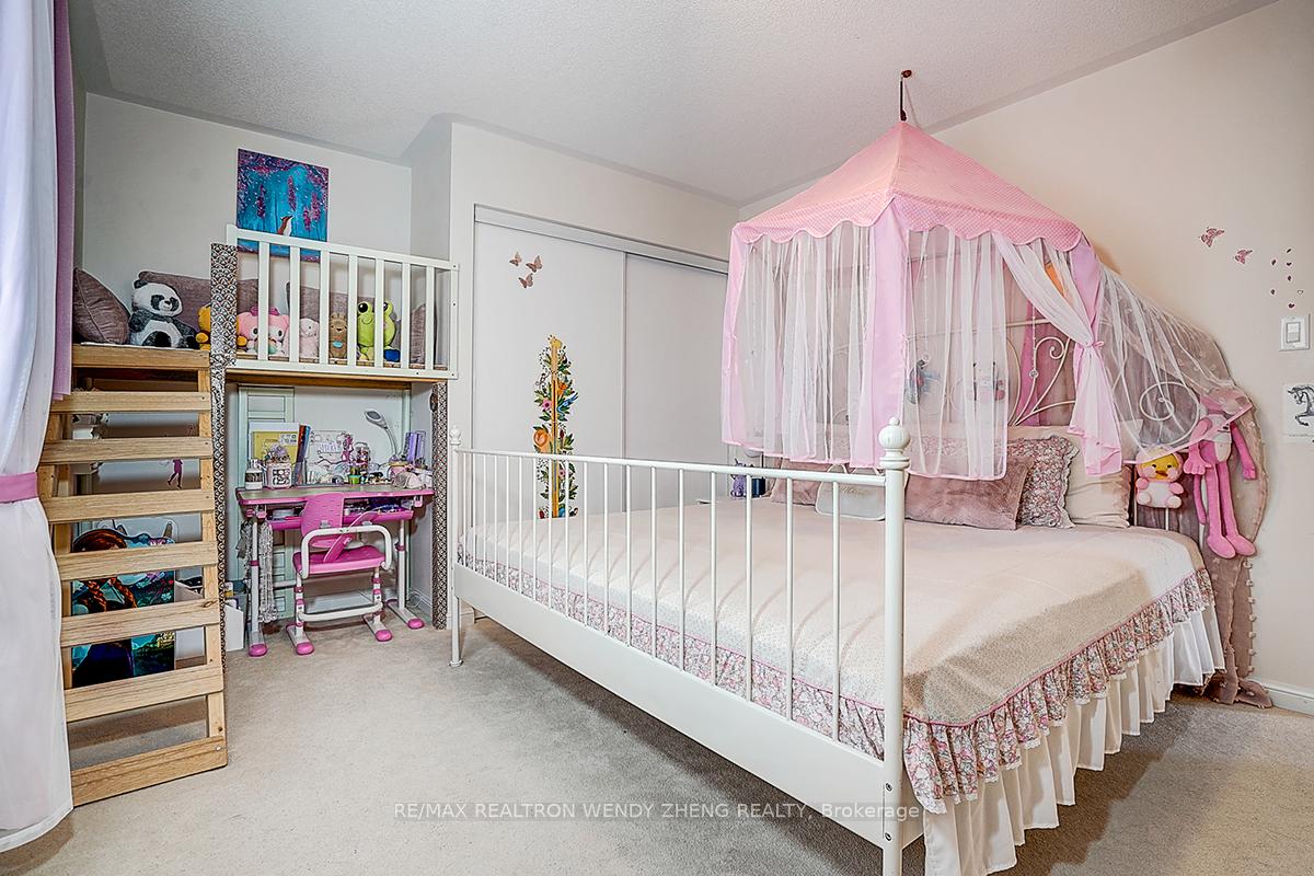 Photo 23 of 10 Collie Crescent, Whitchurch-Stouffville, Stouffville — HOMEH