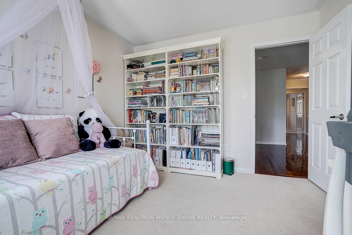 Photo 27 of 10 Collie Crescent, Whitchurch-Stouffville, Stouffville — HOMEH