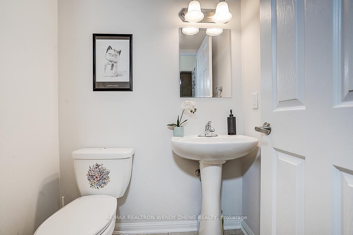 Photo 29 of 10 Collie Crescent, Whitchurch-Stouffville, Stouffville — HOMEH