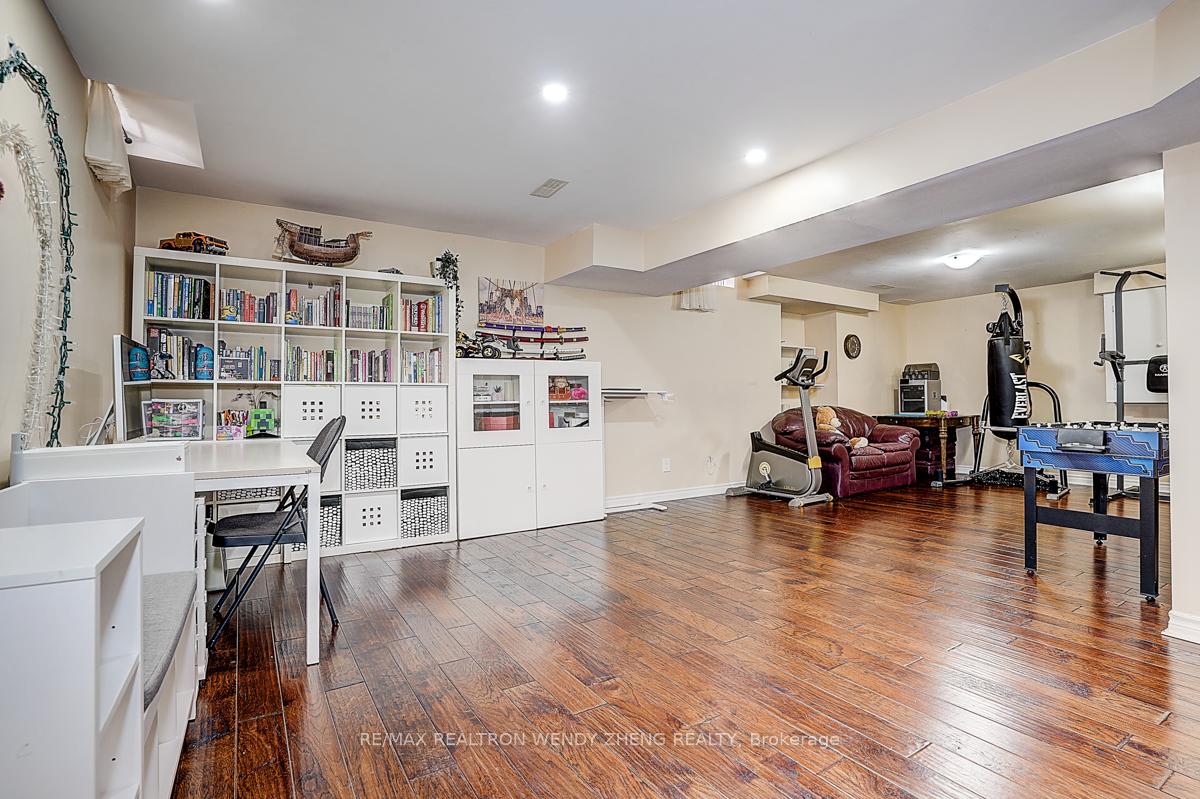 Photo 32 of 10 Collie Crescent, Whitchurch-Stouffville, Stouffville — HOMEH
