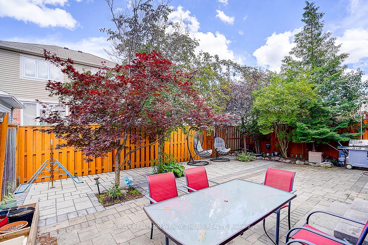 Photo 39 of 10 Collie Crescent, Whitchurch-Stouffville, Stouffville — HOMEH