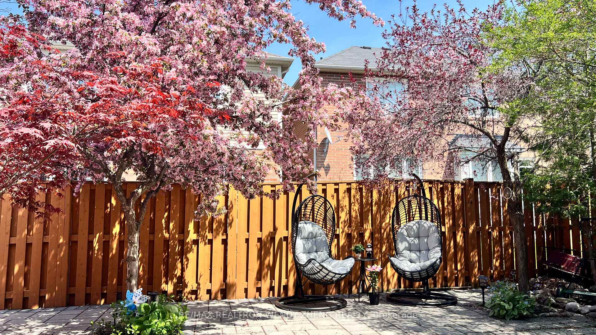 Photo 40 of 10 Collie Crescent, Whitchurch-Stouffville, Stouffville — HOMEH