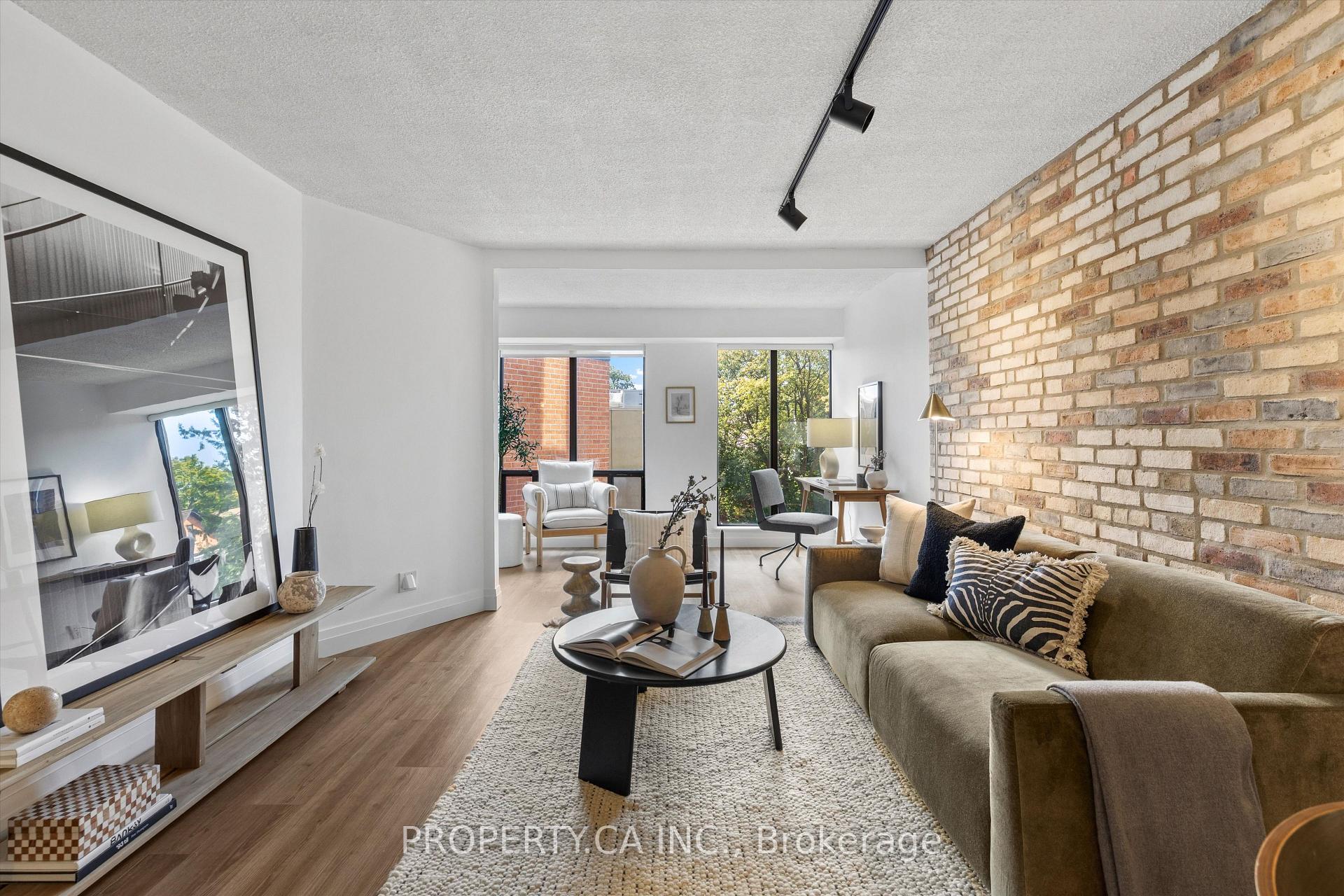 Photo 3 of Unit 306, 456 College Street, Toronto, Palmerston-Little Italy — HOMEH