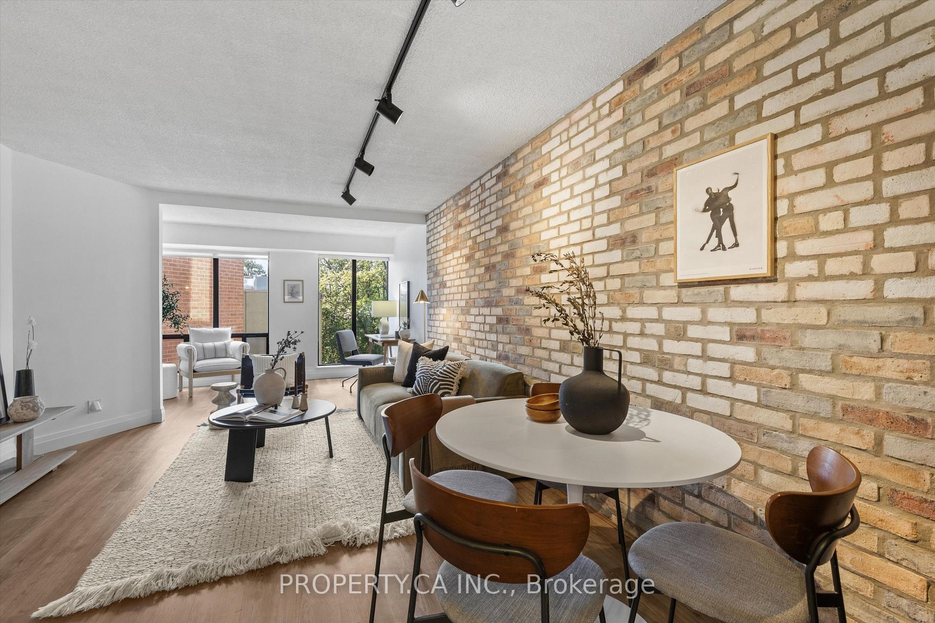 Photo 4 of Unit 306, 456 College Street, Toronto, Palmerston-Little Italy — HOMEH
