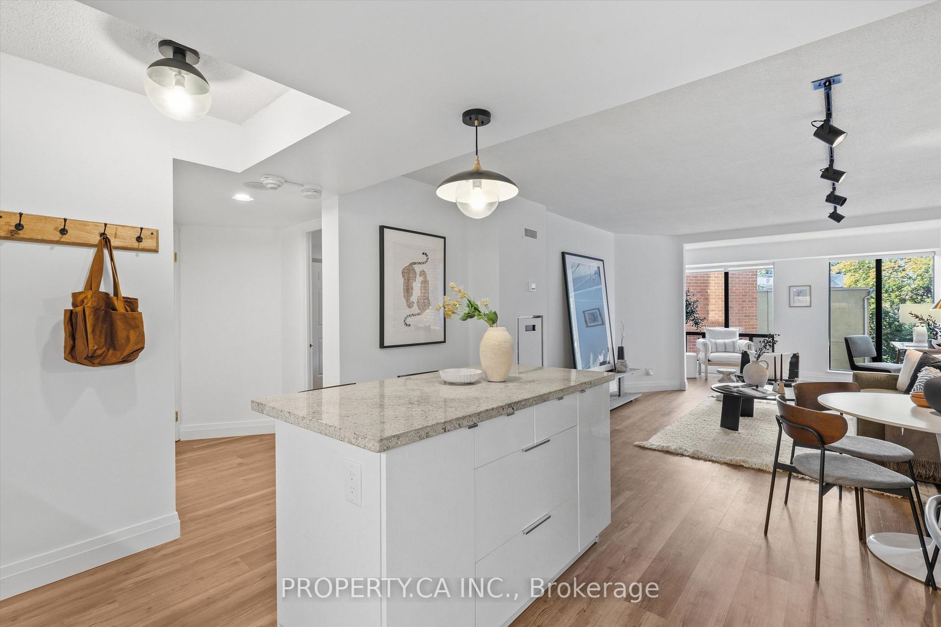 Photo 6 of Unit 306, 456 College Street, Toronto, Palmerston-Little Italy — HOMEH