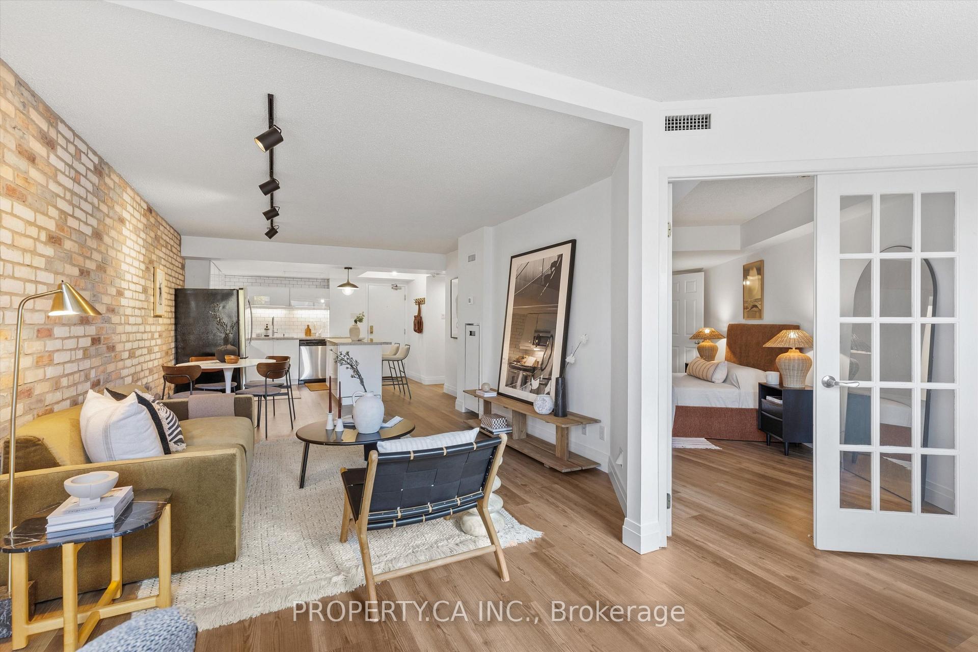 Photo 9 of Unit 306, 456 College Street, Toronto, Palmerston-Little Italy — HOMEH