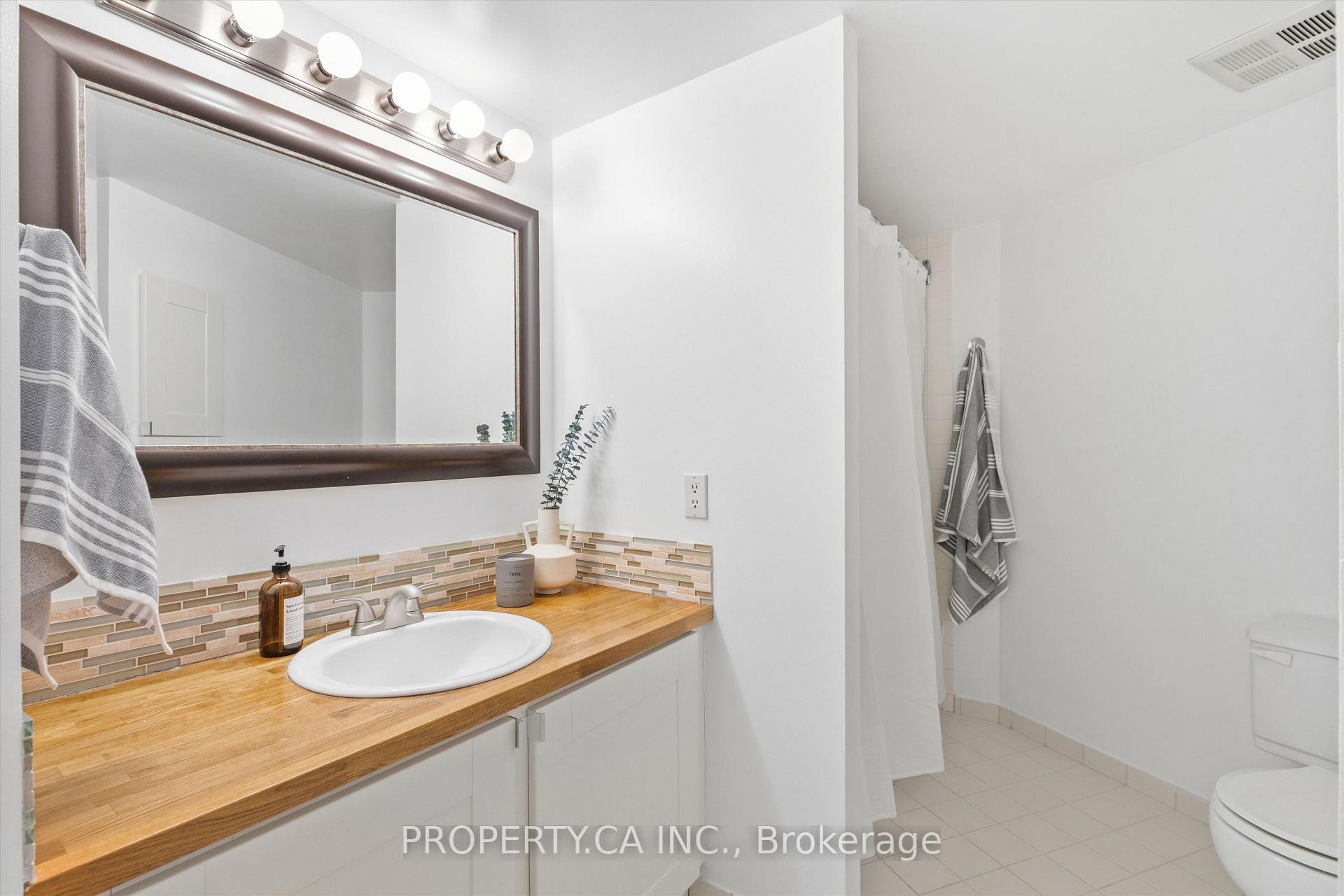 Photo 14 of Unit 306, 456 College Street, Toronto, Palmerston-Little Italy — HOMEH