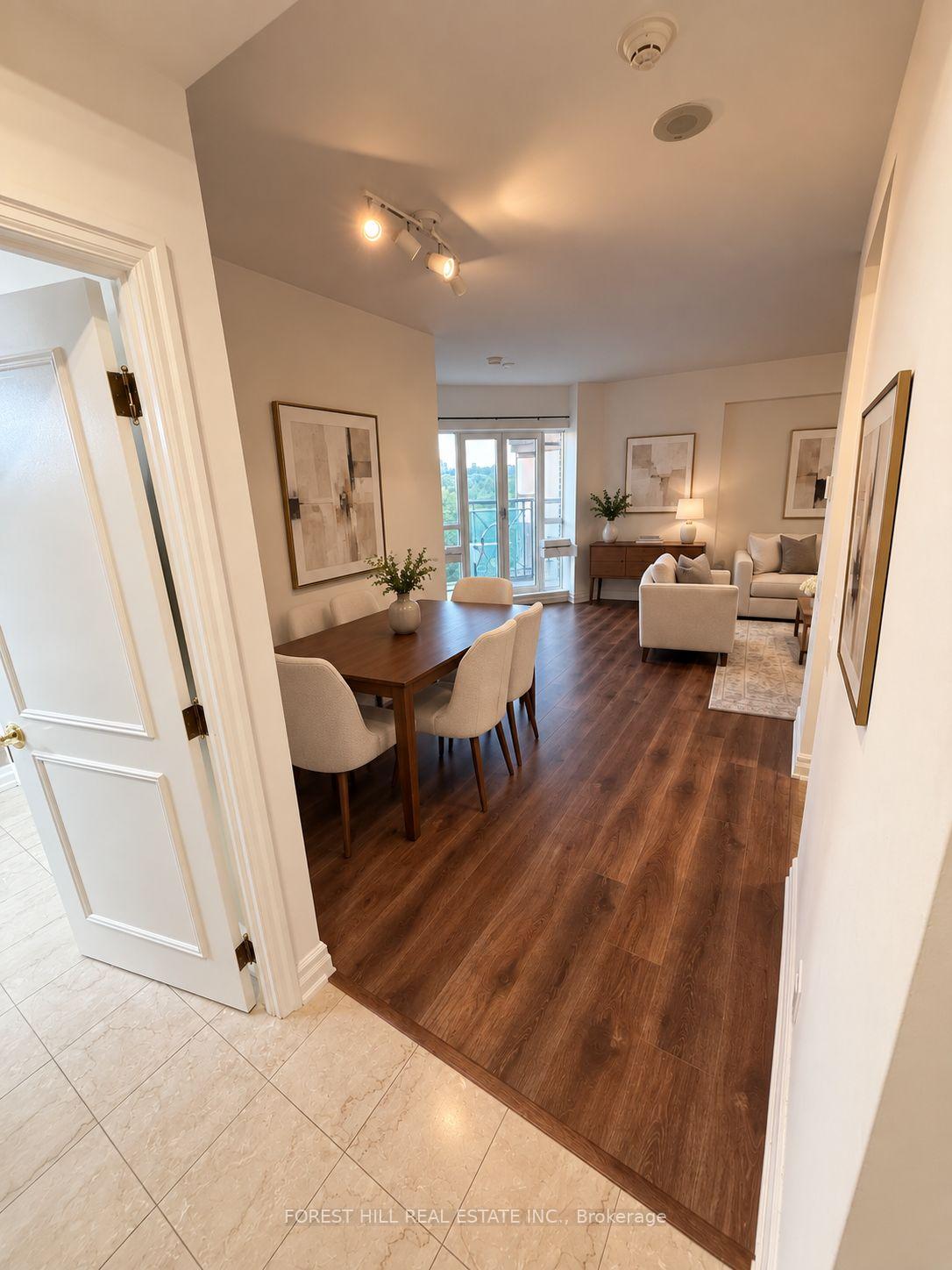 Photo 3 of Unit 802, 38 Avenue Road, Toronto, The Annex — HOMEH