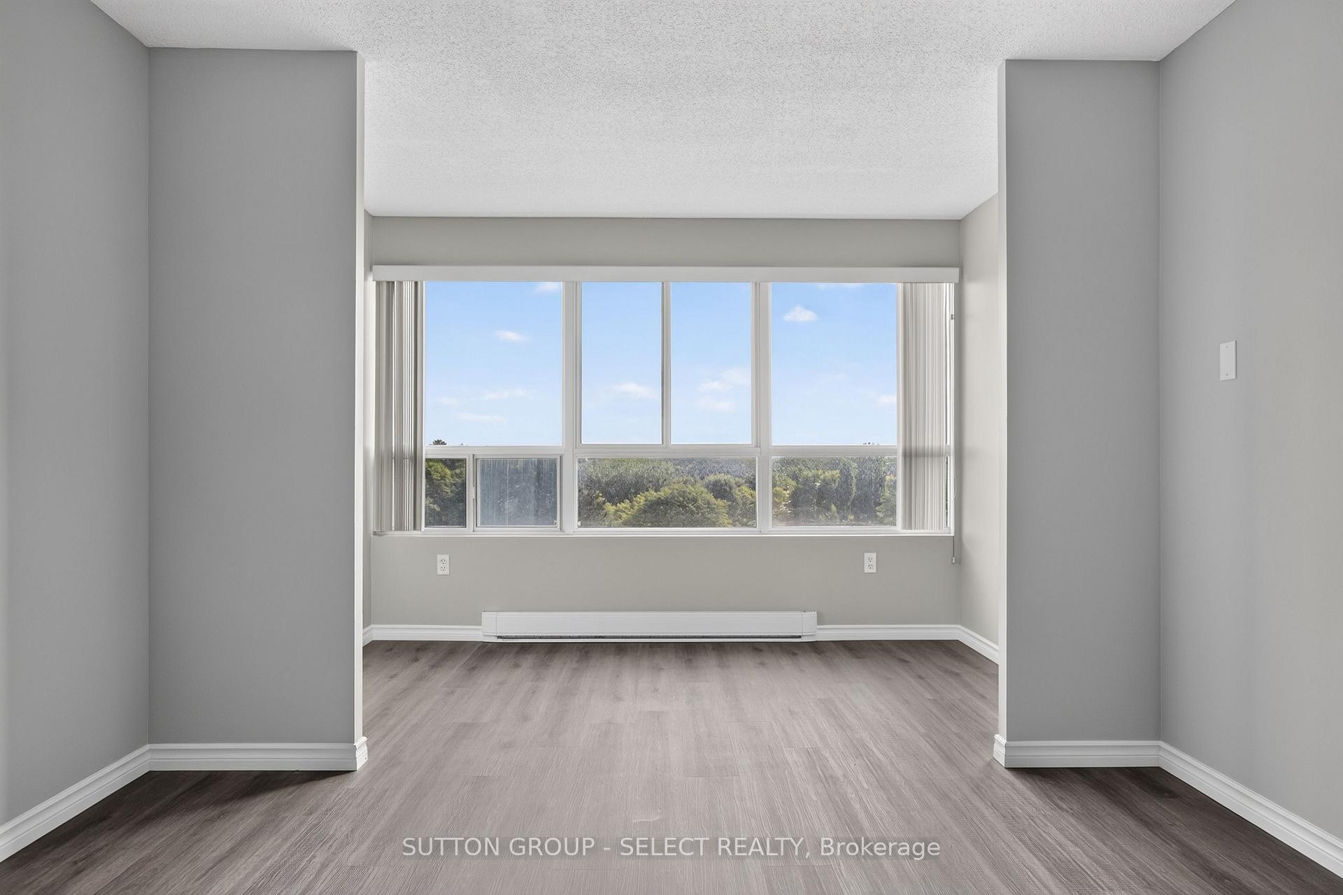 Photo 7 of Unit 612, 600 Grenfell Drive, London, North C — HOMEH