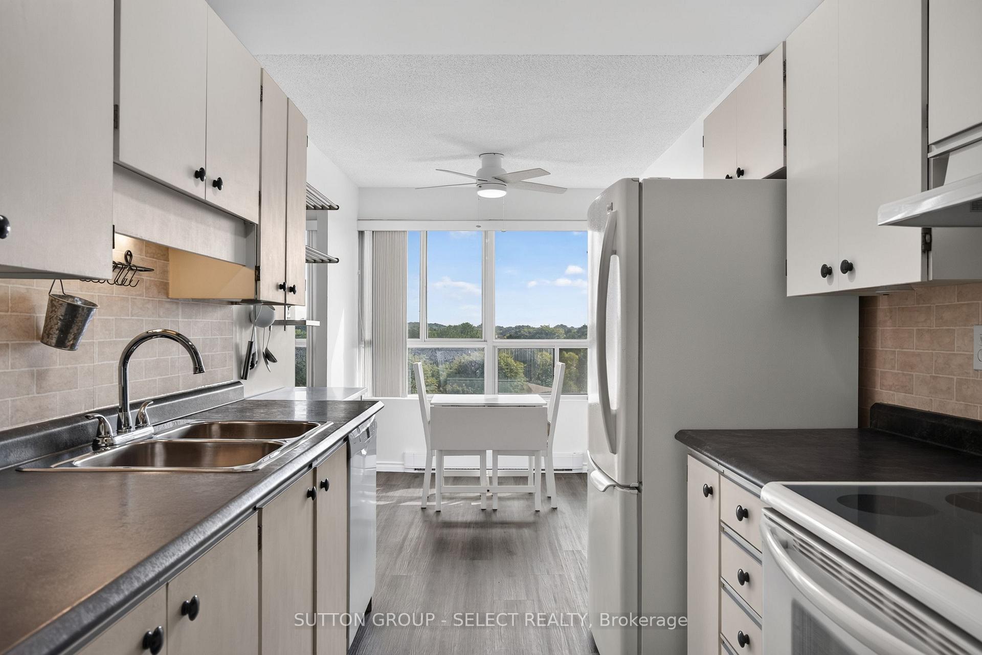 Photo 15 of Unit 612, 600 Grenfell Drive, London, North C — HOMEH