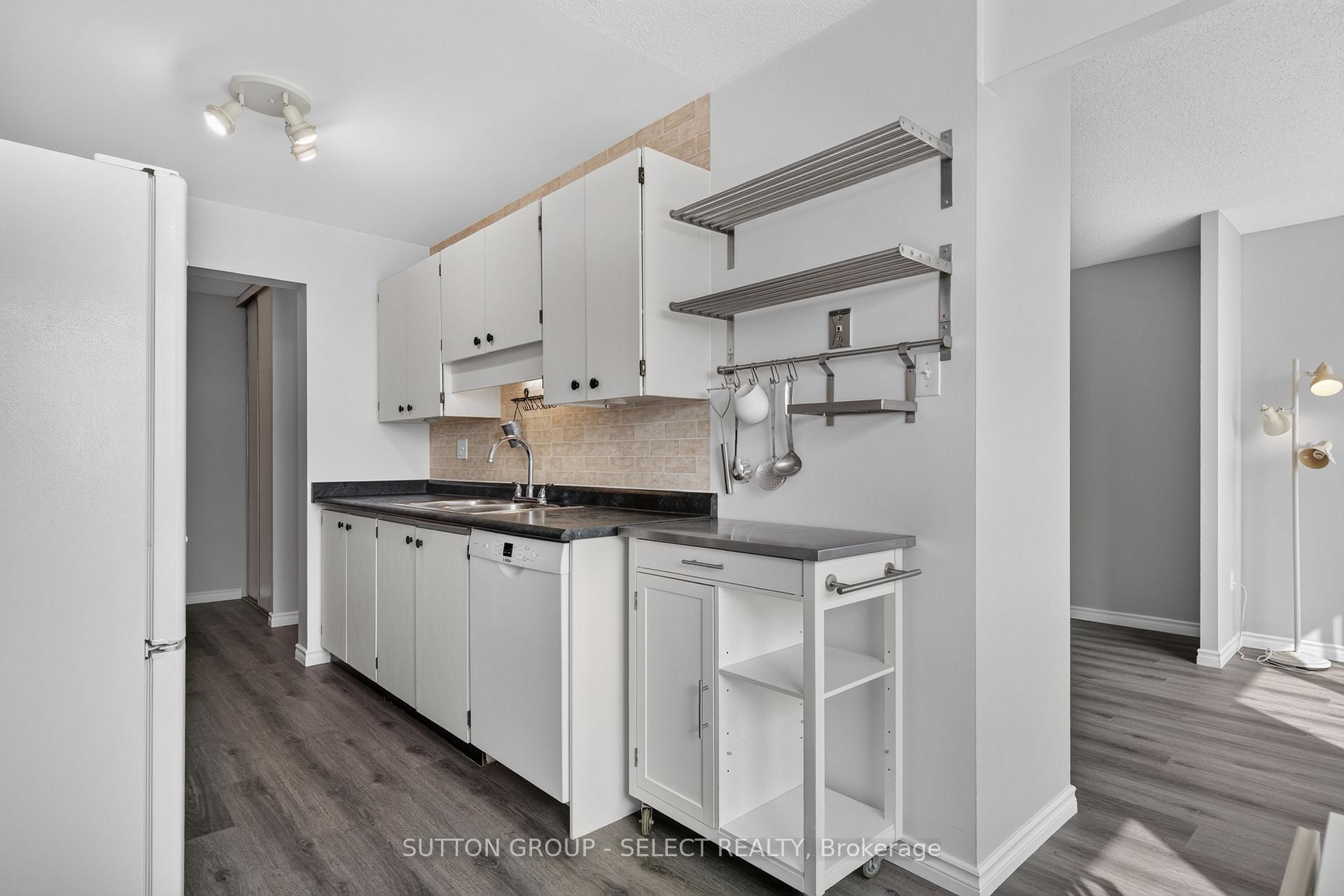 Photo 16 of Unit 612, 600 Grenfell Drive, London, North C — HOMEH