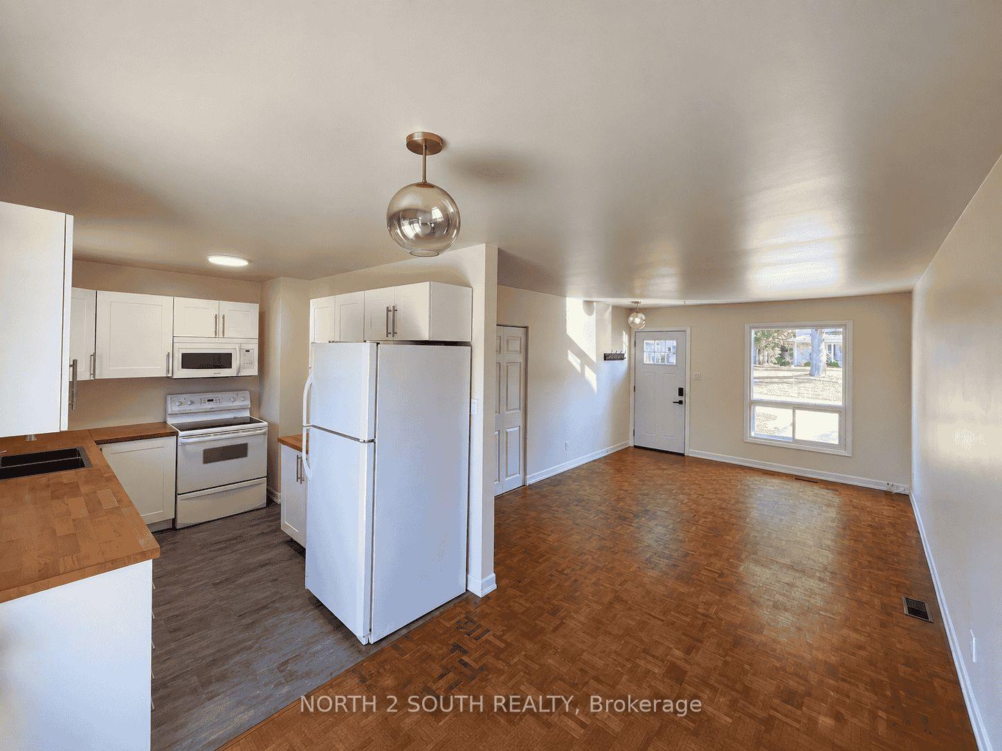 Photo 4 of Unit Upper Level, 242 Jeanne Street, Midland — HOMEH