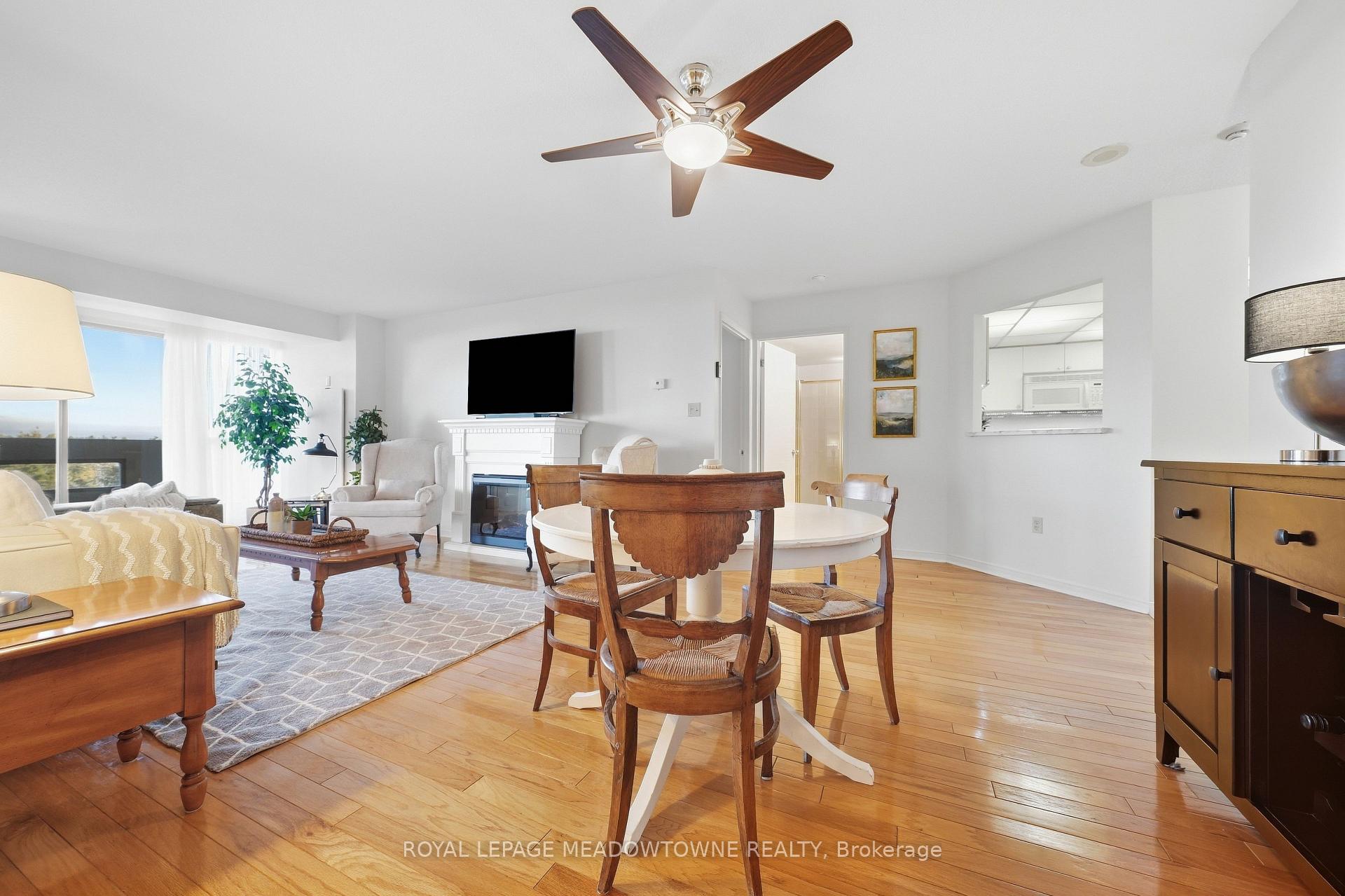 Photo 7 of Unit 702, 20 McFarlane Drive, Halton Hills, Georgetown — HOMEH