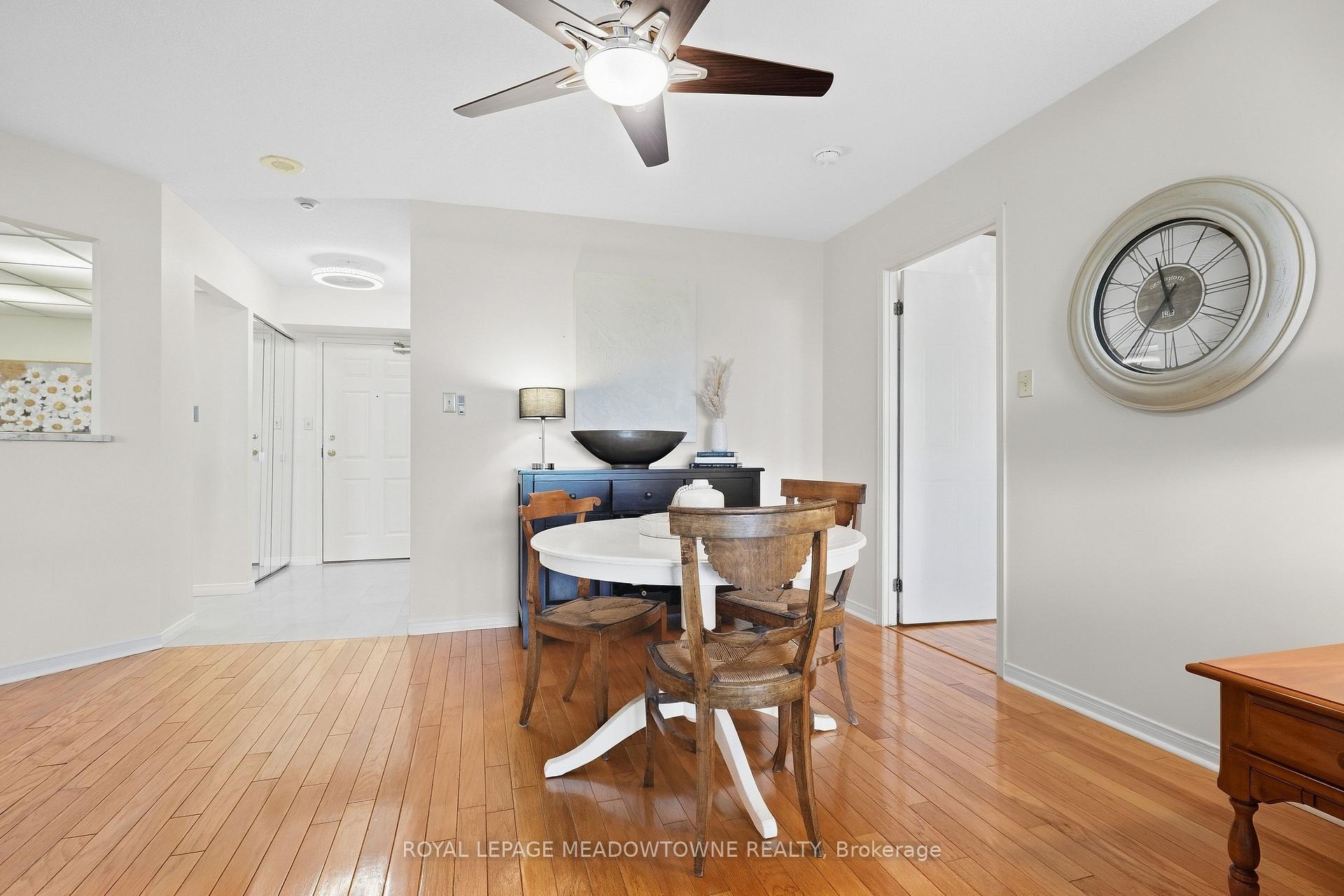 Photo 8 of Unit 702, 20 McFarlane Drive, Halton Hills, Georgetown — HOMEH