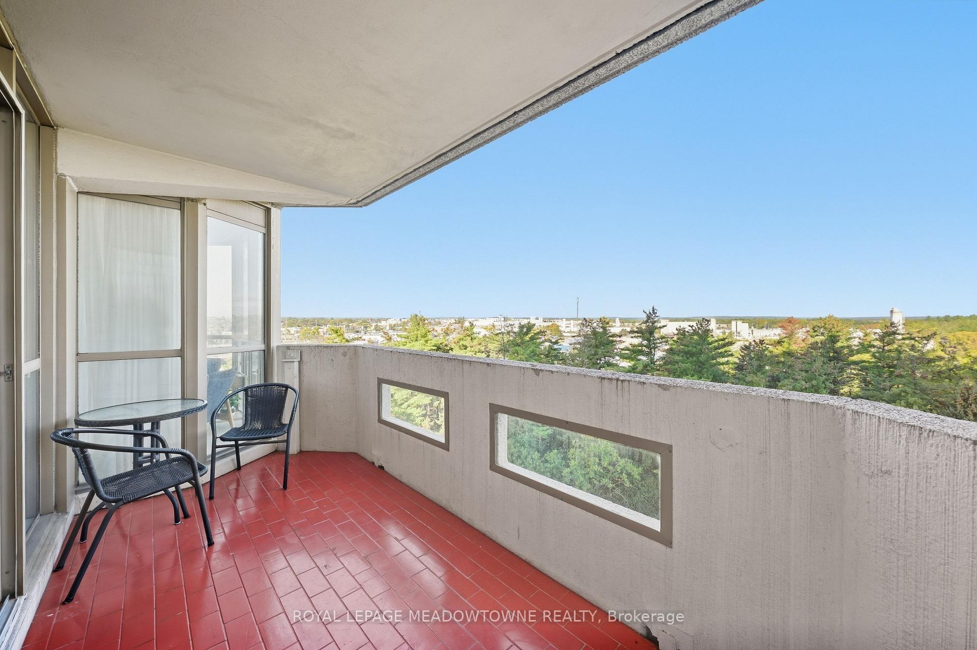 Photo 12 of Unit 702, 20 McFarlane Drive, Halton Hills, Georgetown — HOMEH