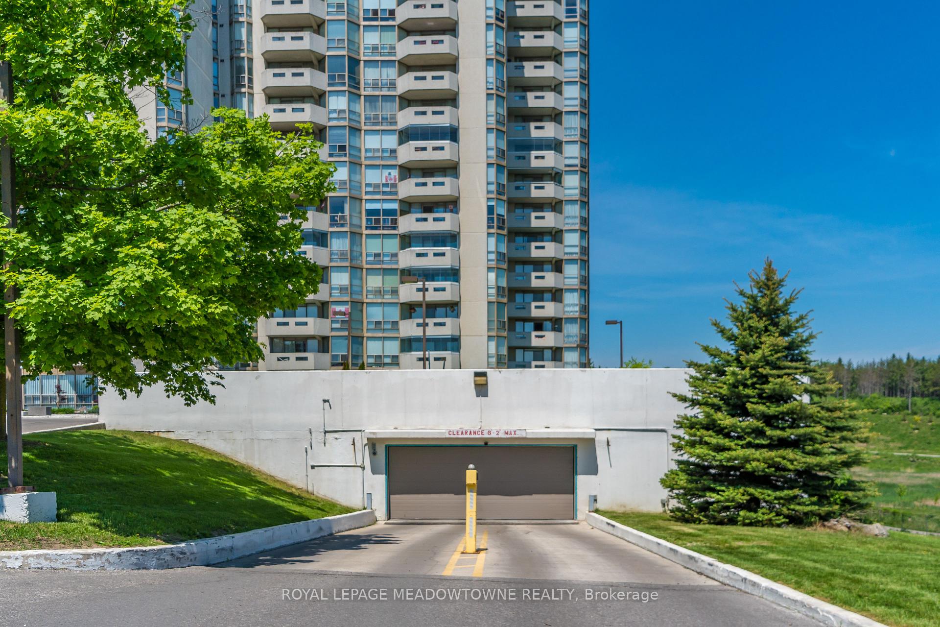 Photo 28 of Unit 702, 20 McFarlane Drive, Halton Hills, Georgetown — HOMEH