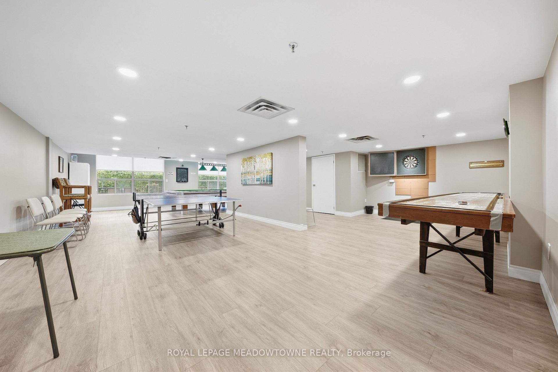 Photo 37 of Unit 702, 20 McFarlane Drive, Halton Hills, Georgetown — HOMEH
