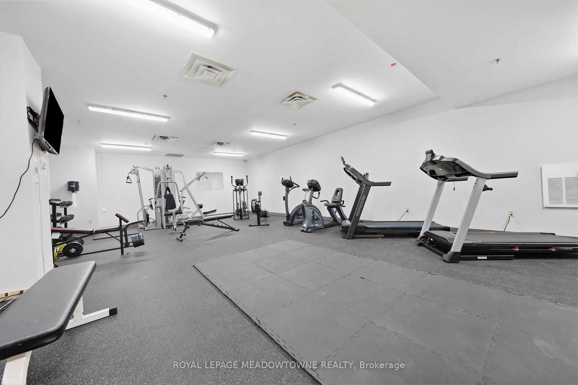 Photo 43 of Unit 702, 20 McFarlane Drive, Halton Hills, Georgetown — HOMEH