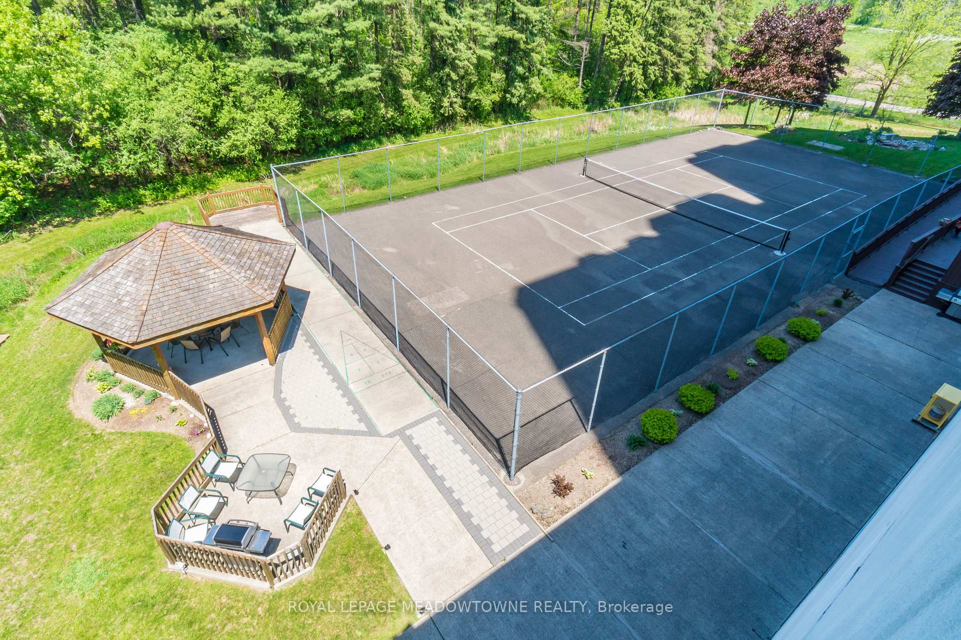 Photo 48 of Unit 702, 20 McFarlane Drive, Halton Hills, Georgetown — HOMEH