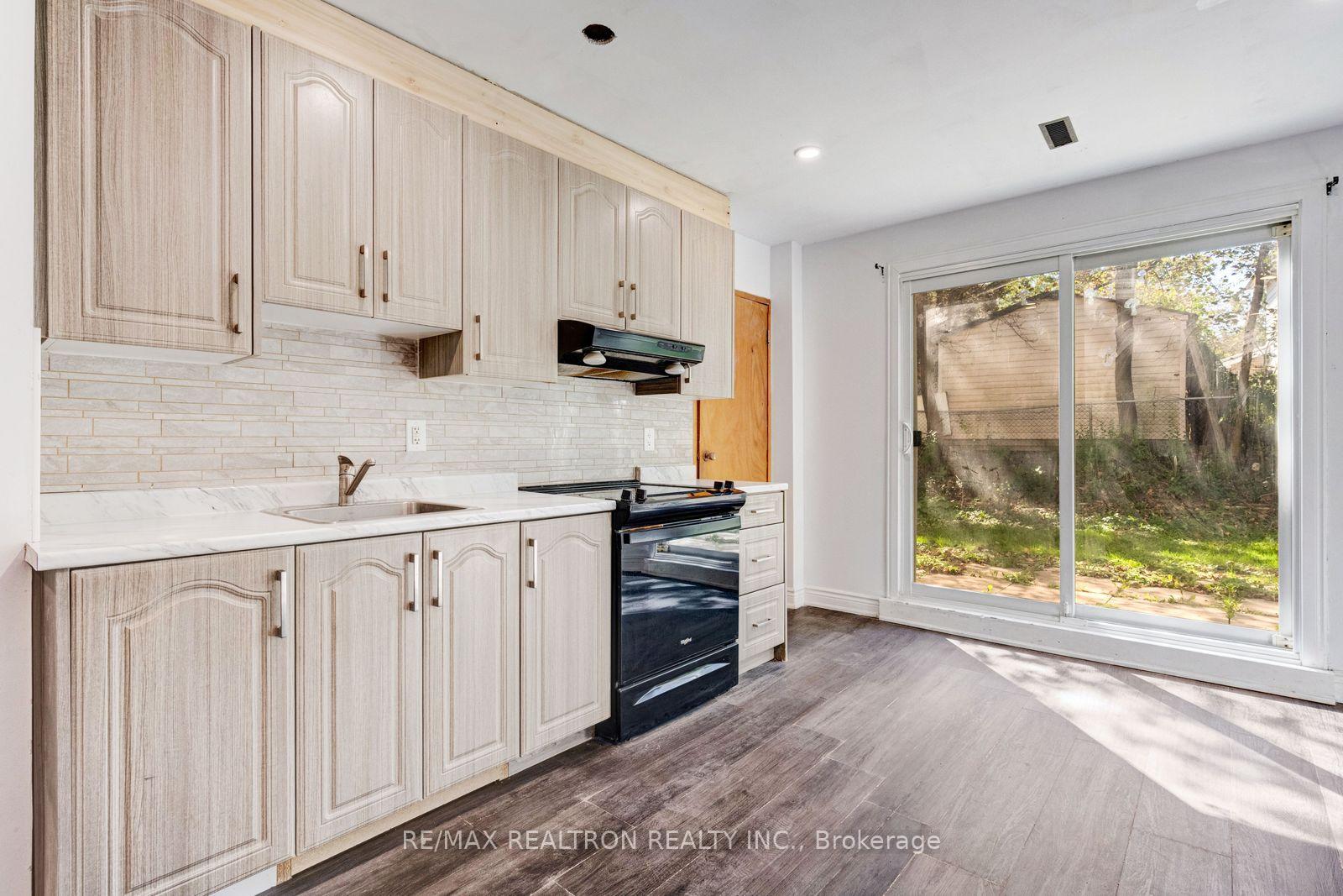 Photo 8 of 20 Gladeside Place, Brampton, Northgate — HOMEH