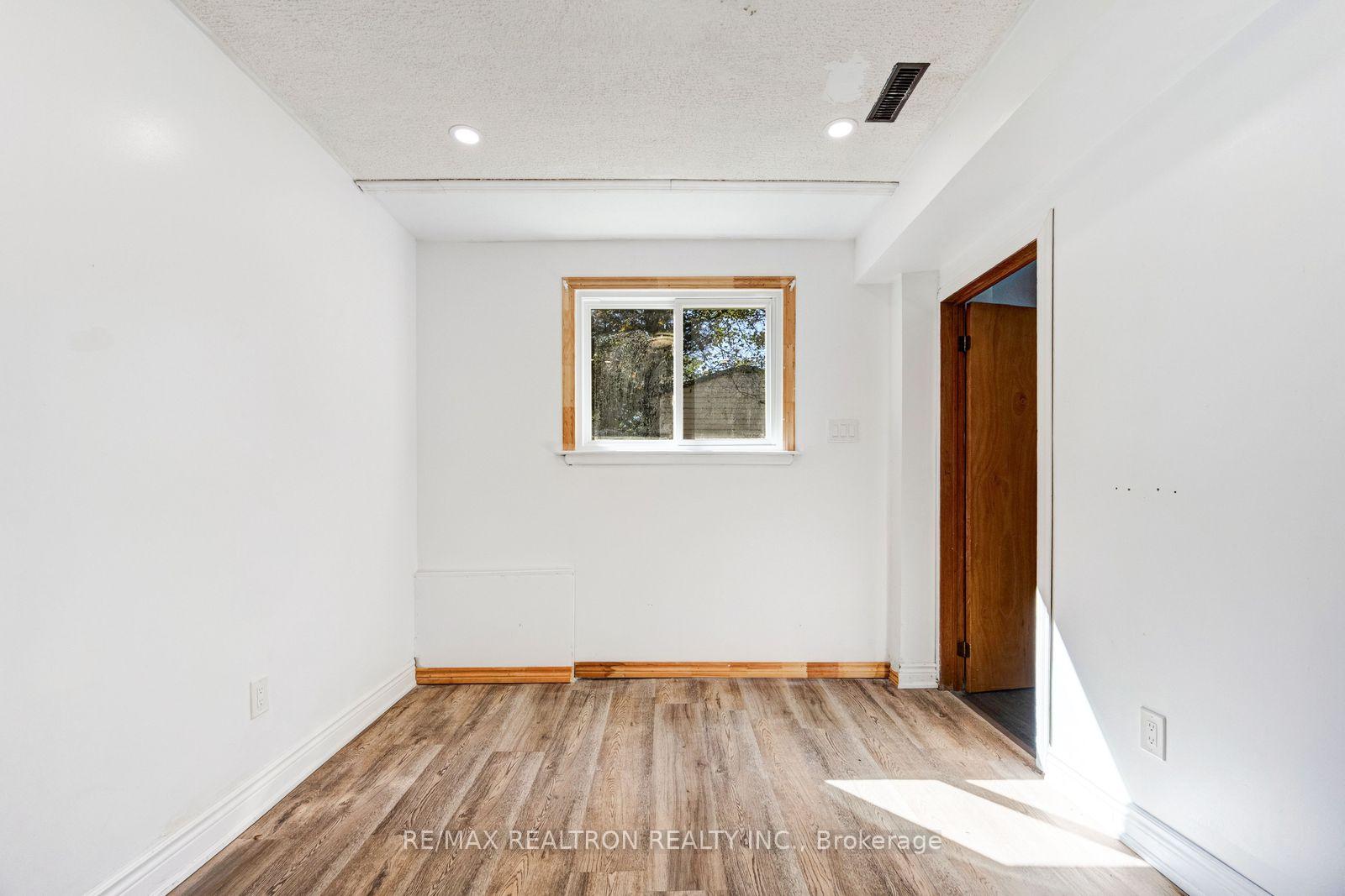 Photo 10 of 20 Gladeside Place, Brampton, Northgate — HOMEH