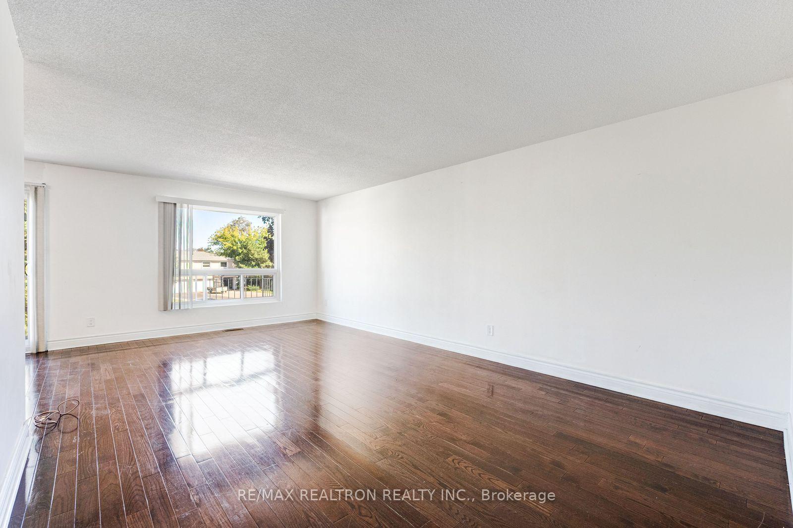 Photo 17 of 20 Gladeside Place, Brampton, Northgate — HOMEH